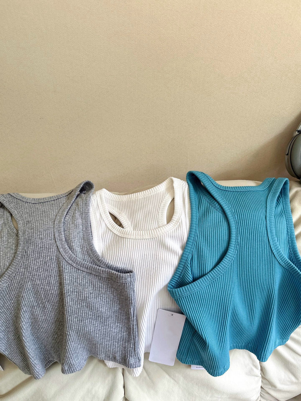 Activewear Ribbed Tank Top Women Anti-Stripe Vest Short Yoga Running Sports Versatile Fitness Top Breathable Ribbed for Women All-Sport No Padding Lightweight in Multi-Colors