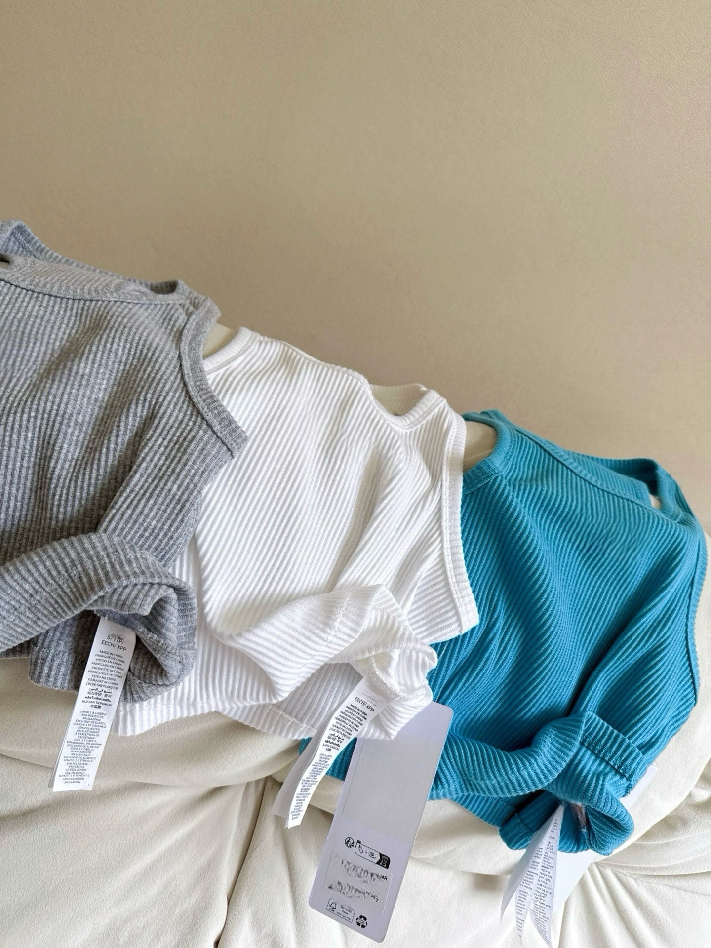 Activewear Ribbed Tank Top Women Anti-Stripe Vest Short Yoga Running Sports Versatile Fitness Top Breathable Ribbed for Women All-Sport No Padding Lightweight in Multi-Colors