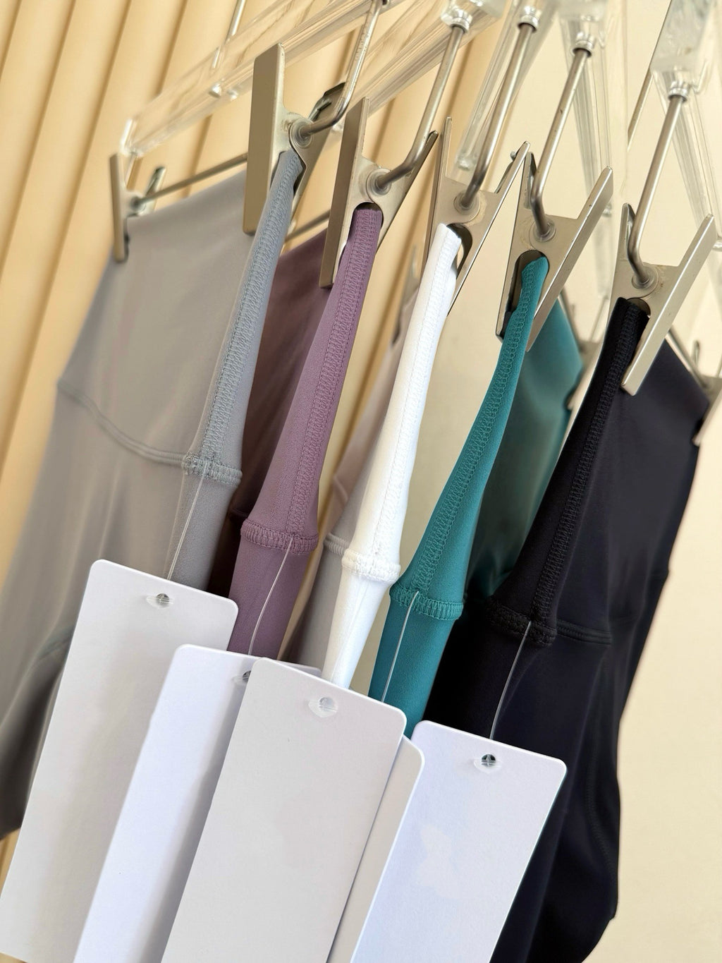 7 Inch Yoga Cycling Pants High Waist Running Sports Fitness Training Shorts Women Four Hot Pants Outer Wear Women