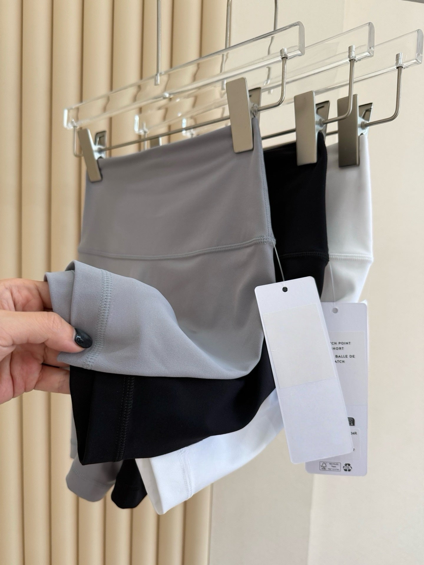 7 Inch Yoga Cycling Pants High Waist Running Sports Fitness Training Shorts Women Four Hot Pants Outer Wear Women