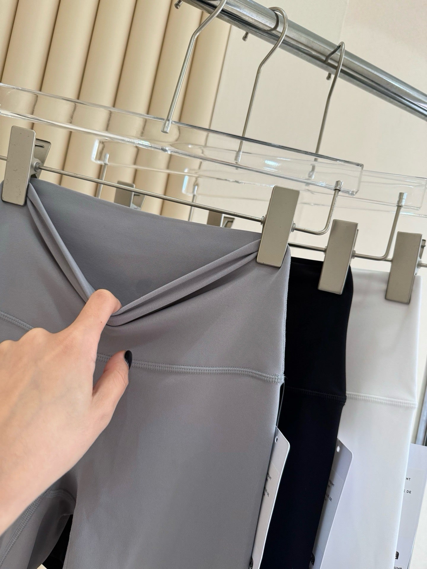 7 Inch Yoga Cycling Pants High Waist Running Sports Fitness Training Shorts Women Four Hot Pants Outer Wear Women