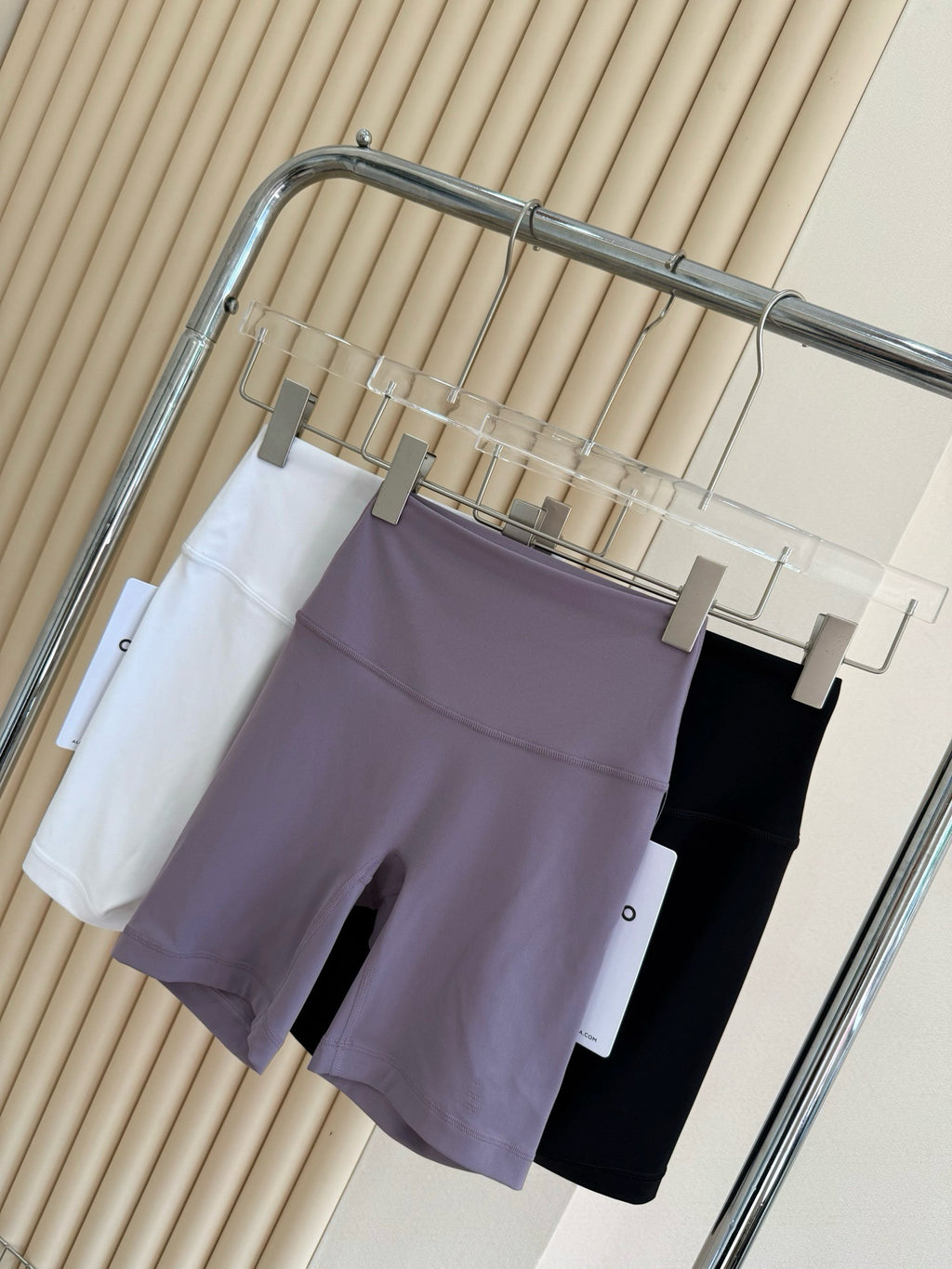 7 Inch Yoga Cycling Pants High Waist Running Sports Fitness Training Shorts Women Four Hot Pants Outer Wear Women