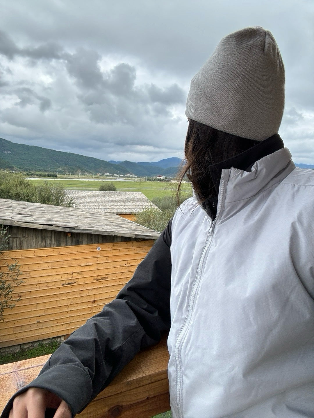 Unisex Activewear Breathable Insulated Vest Man Woman Warmth Durable Tyono Outerwear Stand Collar Slimming Mid-Layer