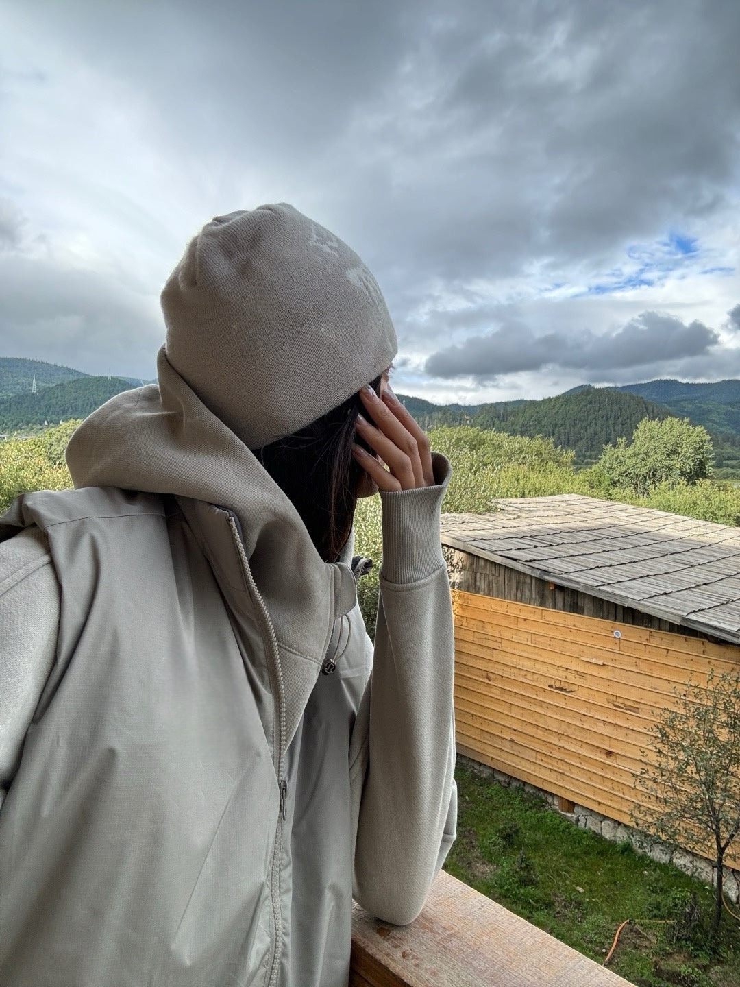 Unisex Activewear Breathable Insulated Vest Man Woman Warmth Durable Tyono Outerwear Stand Collar Slimming Mid-Layer