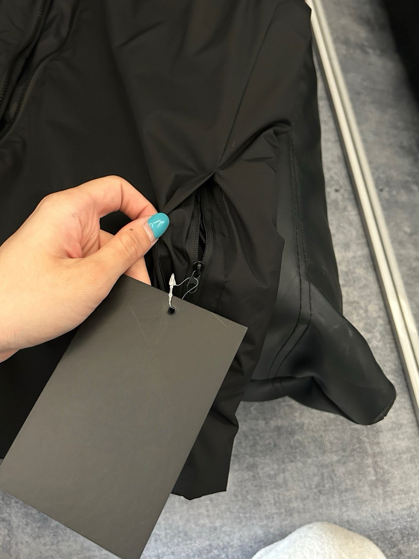 Unisex Activewear Breathable Insulated Vest Man Woman Warmth Durable Tyono Outerwear Stand Collar Slimming Mid-Layer