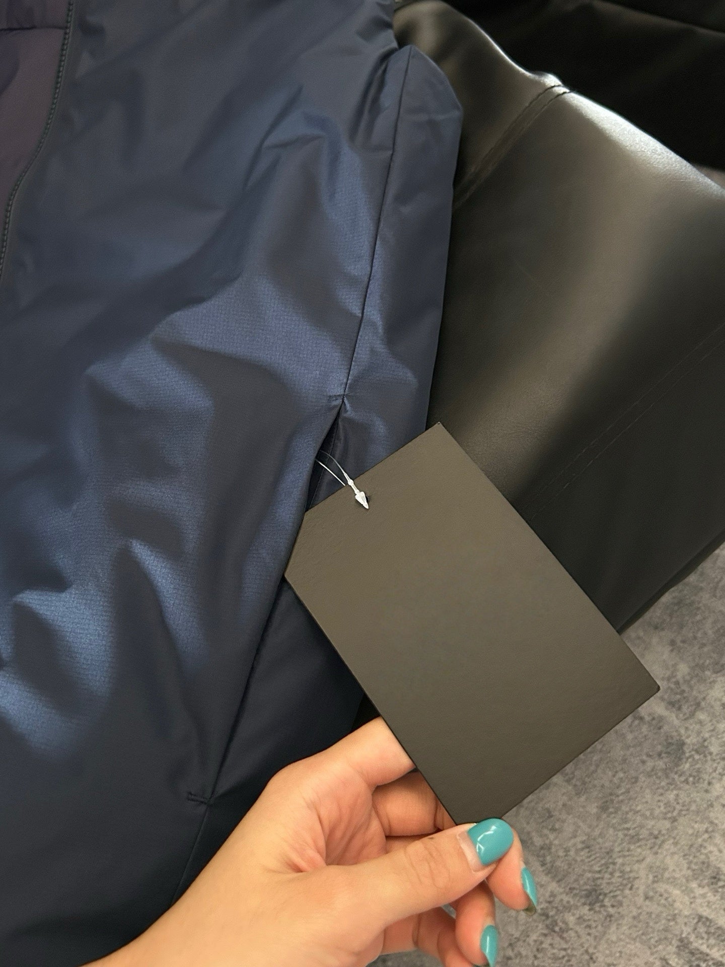 Unisex Activewear Breathable Insulated Vest Man Woman Warmth Durable Tyono Outerwear Stand Collar Slimming Mid-Layer