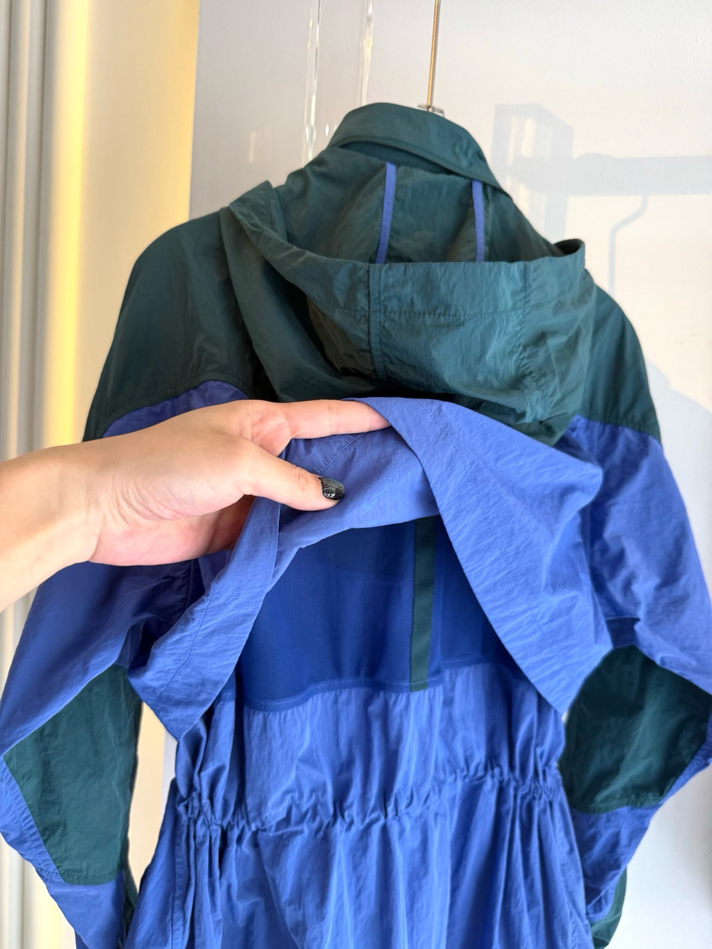 Women's Evergreen Woven Color Block Jacket Cinch Waist Slimming Outdoor Activewear Windbreaker Covers Hips sun- protective jacket Outdoor Running Camping Hiking Windbreaker Premium Quality