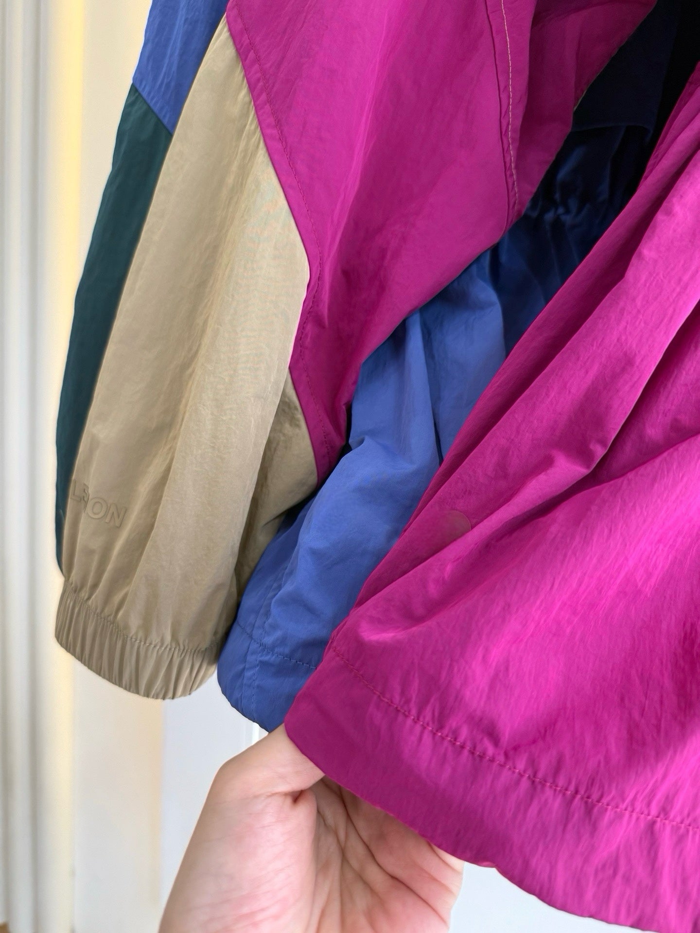 Women's Evergreen Woven Color Block Jacket Cinch Waist Slimming Outdoor Activewear Windbreaker Covers Hips sun- protective jacket Outdoor Running Camping Hiking Windbreaker Premium Quality