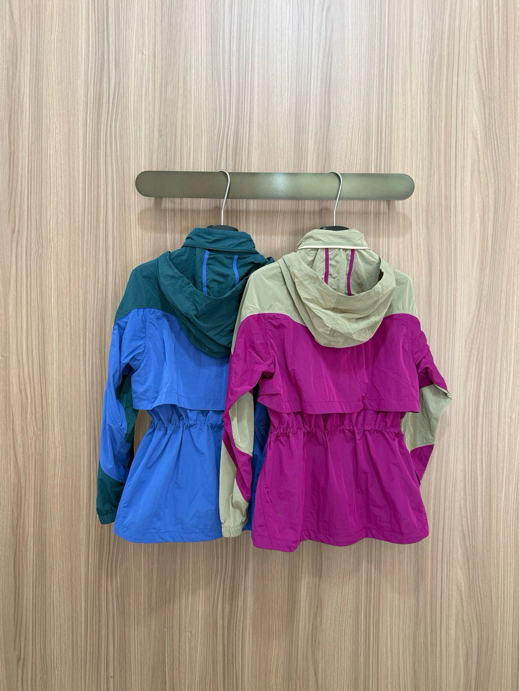 Women's Evergreen Woven Color Block Jacket Cinch Waist Slimming Outdoor Activewear Windbreaker Covers Hips sun- protective jacket Outdoor Running Camping Hiking Windbreaker Premium Quality