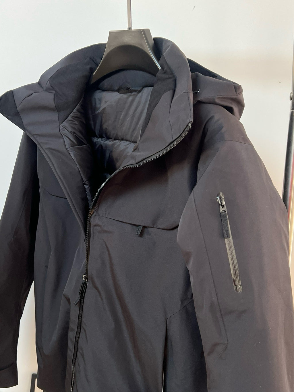 Unisex GORE-TEX Ski Down Jacket 750-Fill European Goose Down Waterproof Windproof Hooded Parka with Detachable Powder Skirt