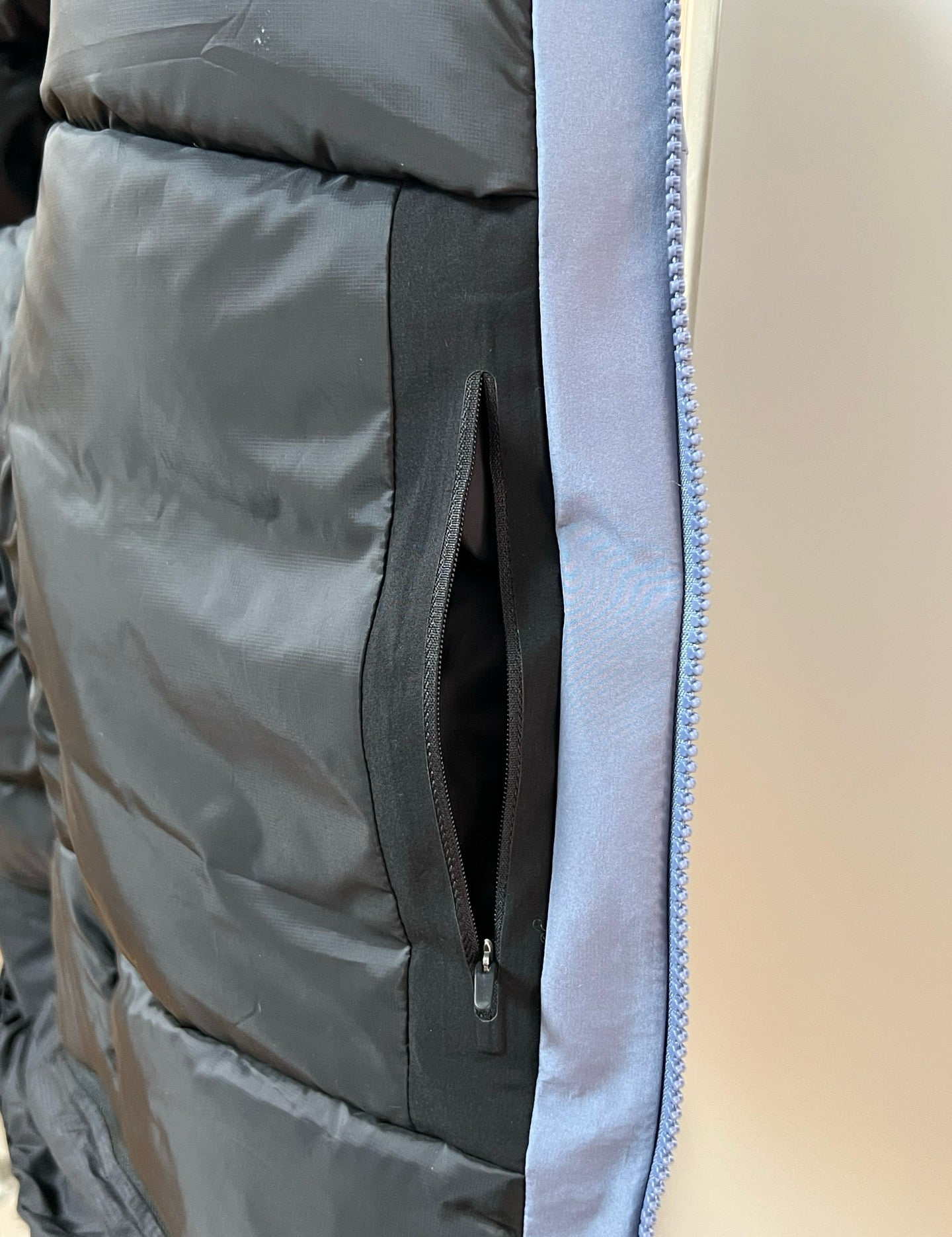 Unisex GORE-TEX Ski Down Jacket 750-Fill European Goose Down Waterproof Windproof Hooded Parka with Detachable Powder Skirt