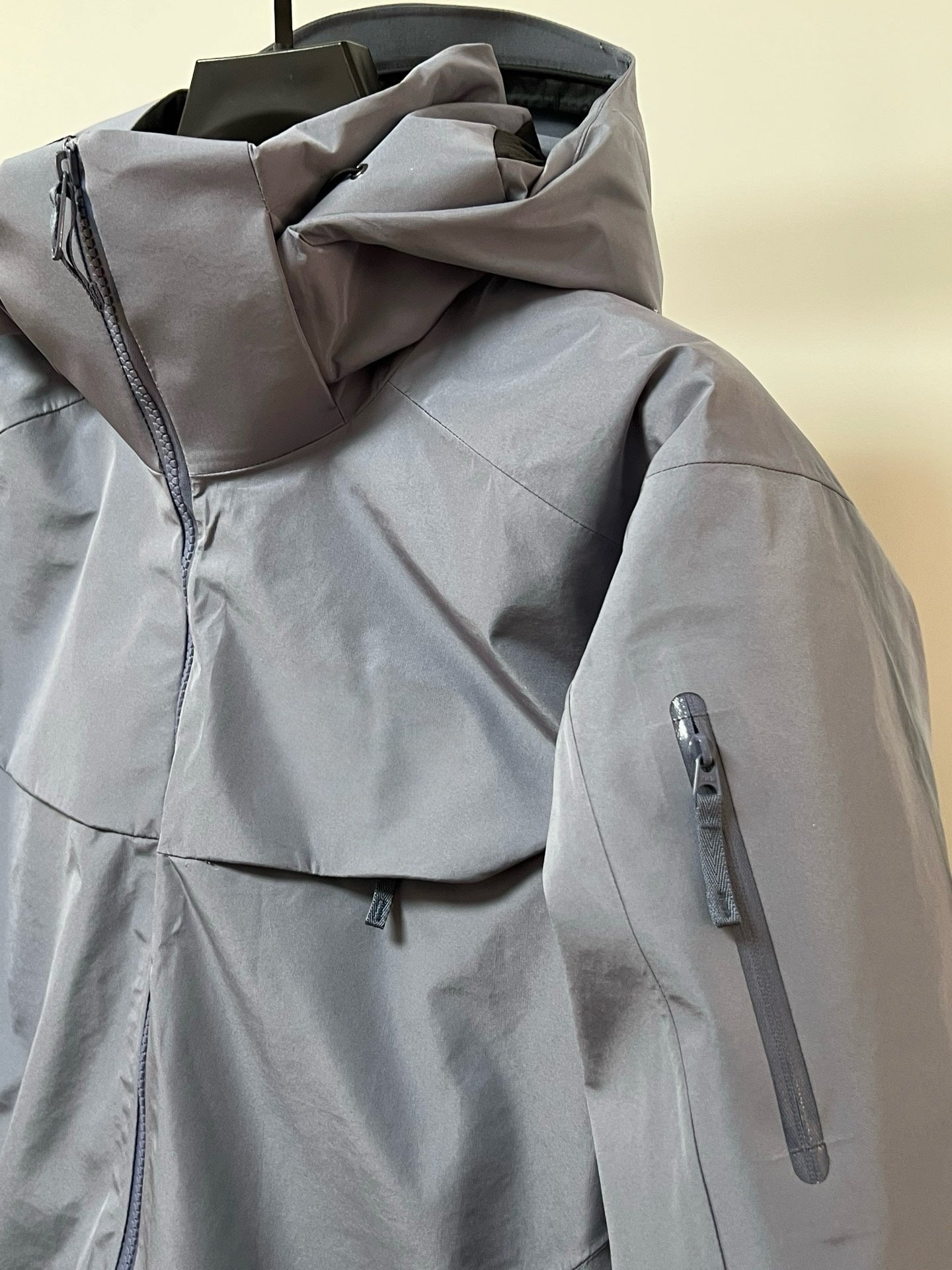 Unisex GORE-TEX Ski Down Jacket 750-Fill European Goose Down Waterproof Windproof Hooded Parka with Detachable Powder Skirt