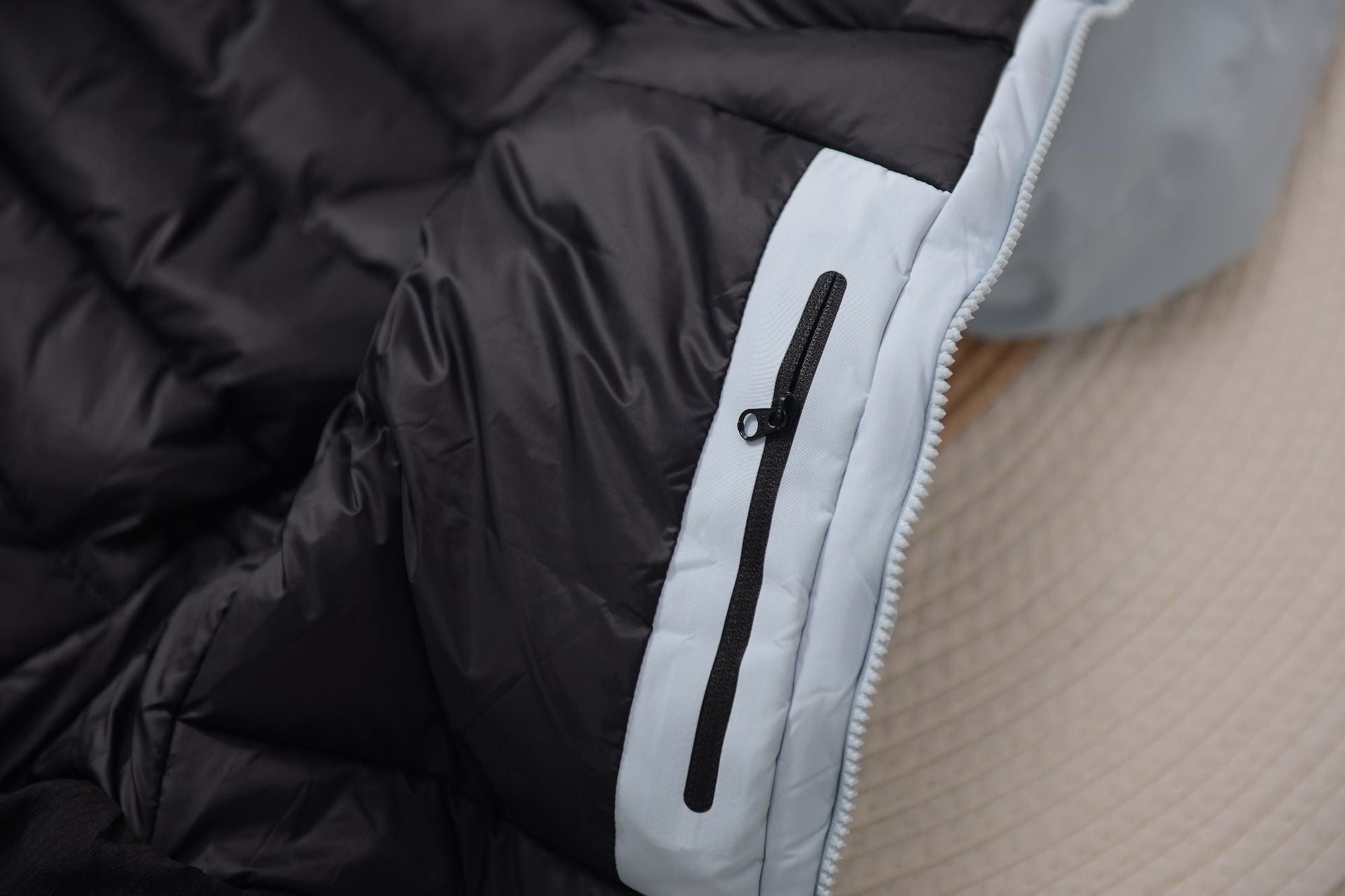 Unisex GORE-TEX Ski Down Jacket 750-Fill European Goose Down Waterproof Windproof Hooded Parka with Detachable Powder Skirt