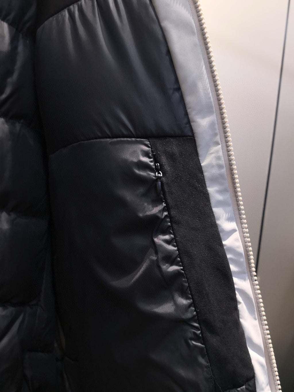 Unisex GORE-TEX Ski Down Jacket 750-Fill European Goose Down Waterproof Windproof Hooded Parka with Detachable Powder Skirt