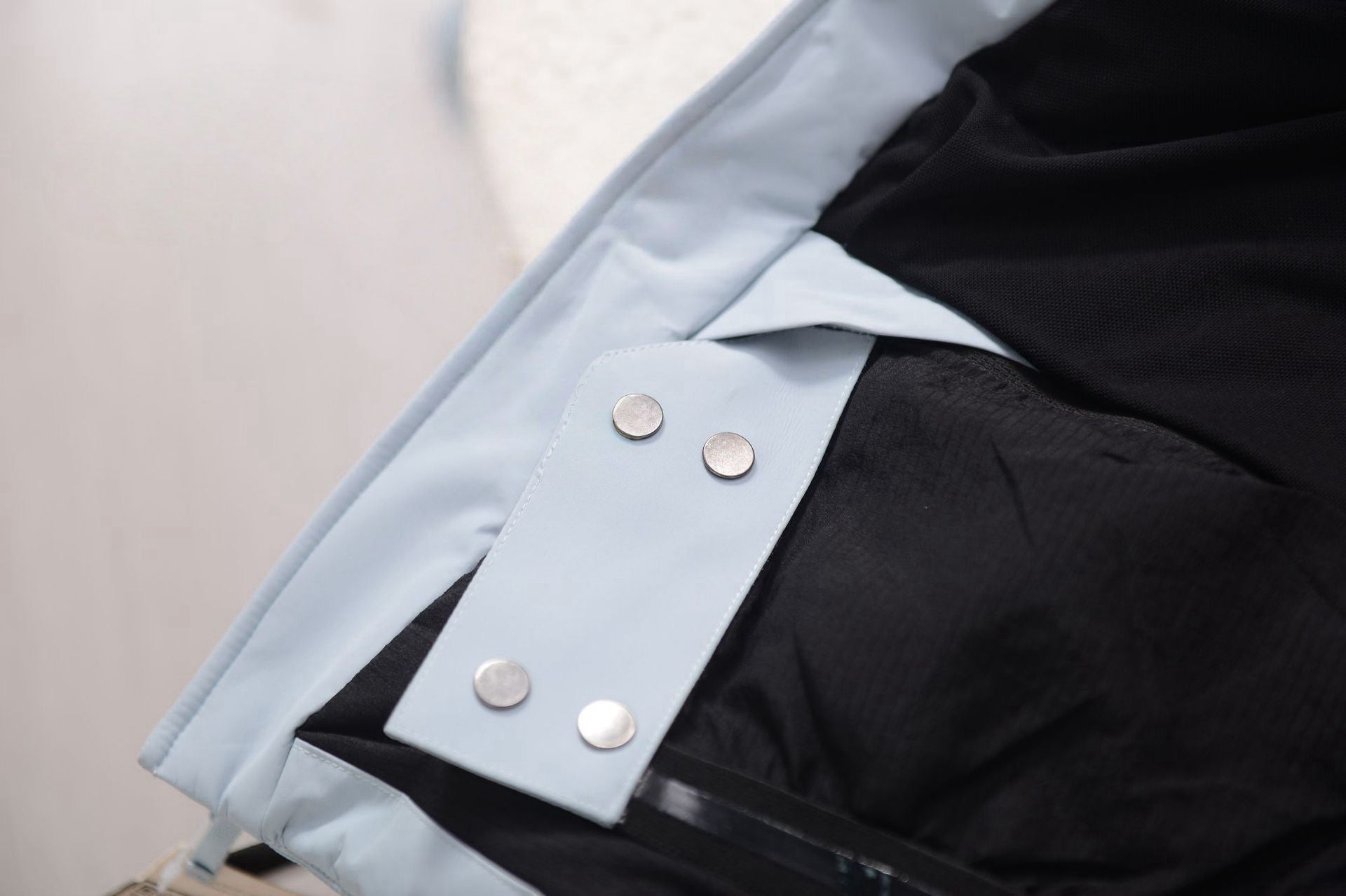 Unisex GORE-TEX Ski Down Jacket 750-Fill European Goose Down Waterproof Windproof Hooded Parka with Detachable Powder Skirt