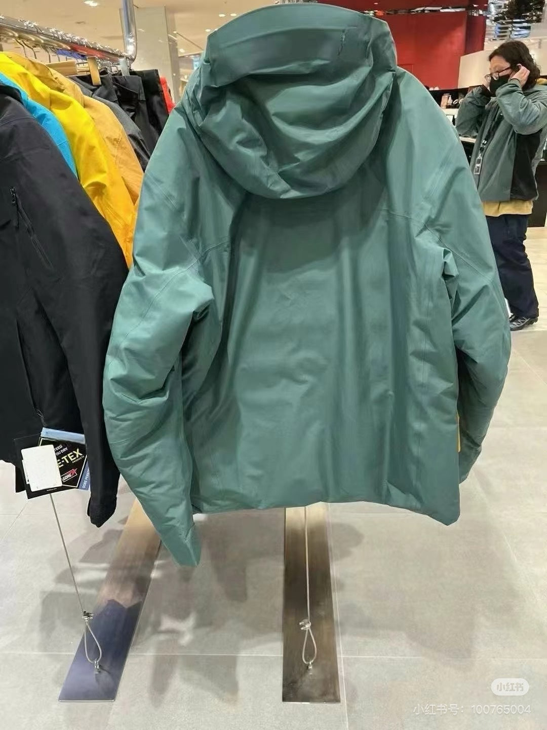 Unisex GORE-TEX Ski Down Jacket 750-Fill European Goose Down Waterproof Windproof Hooded Parka with Detachable Powder Skirt