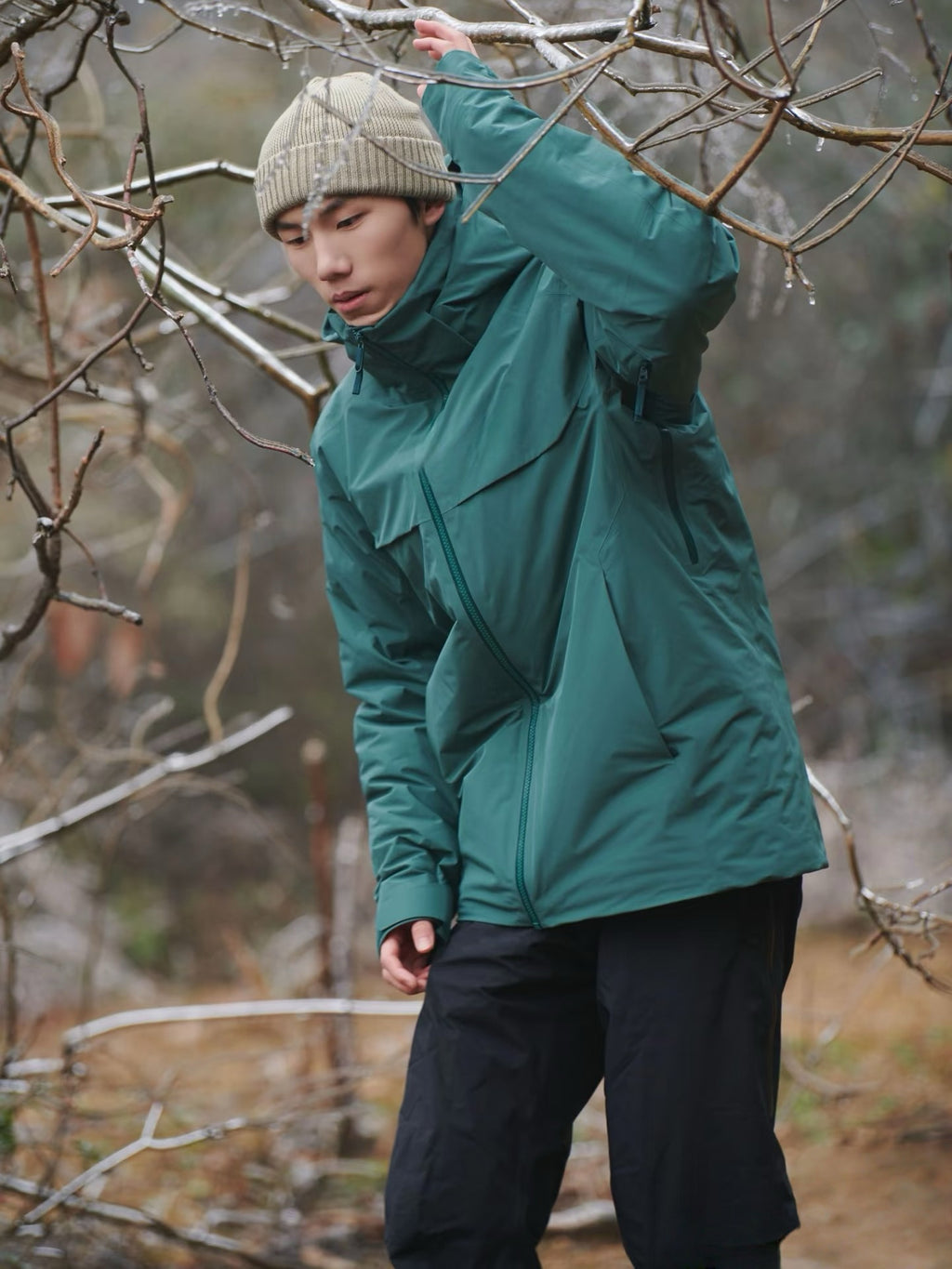 Unisex GORE-TEX Ski Down Jacket 750-Fill European Goose Down Waterproof Windproof Hooded Parka with Detachable Powder Skirt