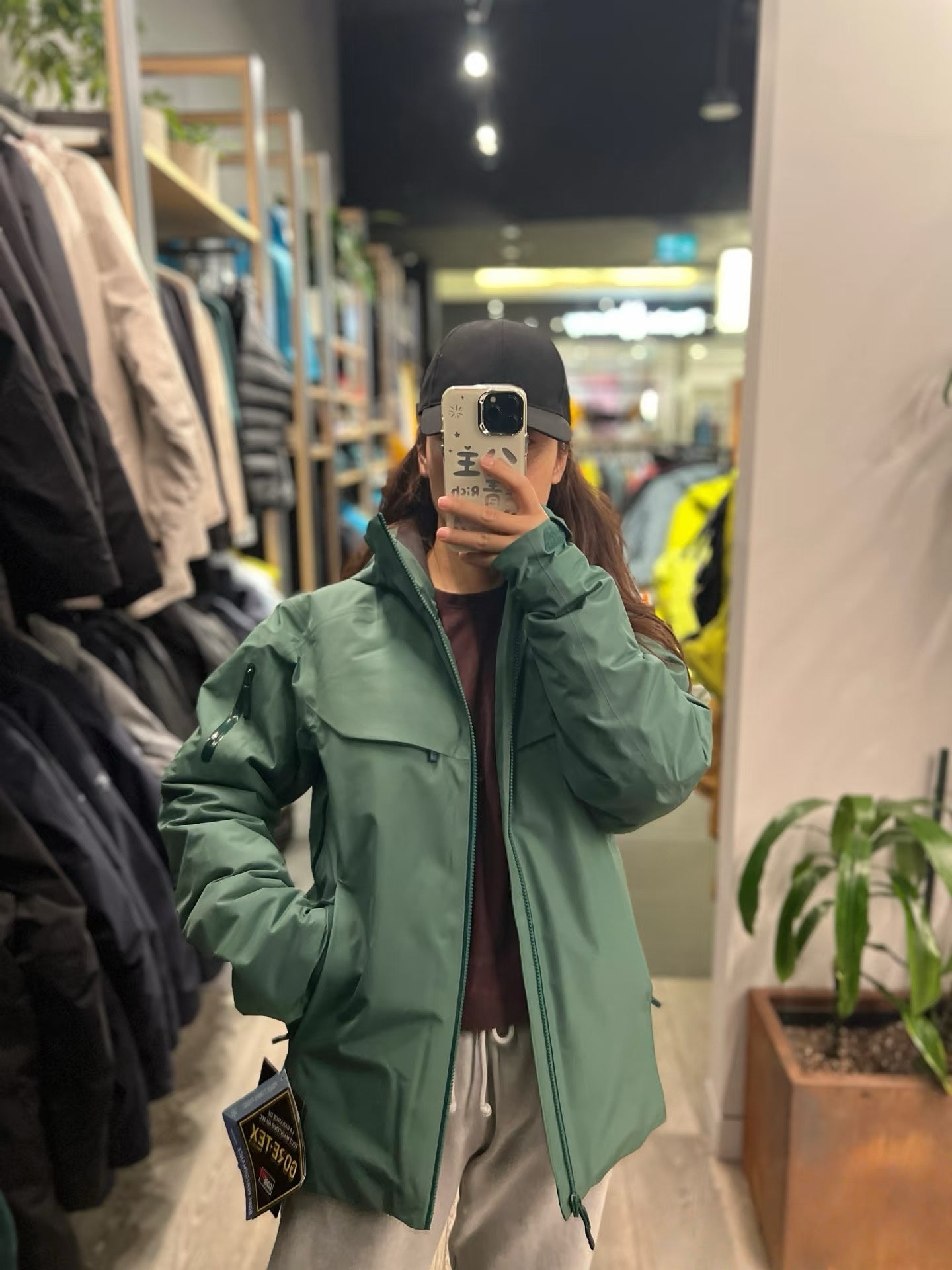 Unisex GORE-TEX Ski Down Jacket 750-Fill European Goose Down Waterproof Windproof Hooded Parka with Detachable Powder Skirt