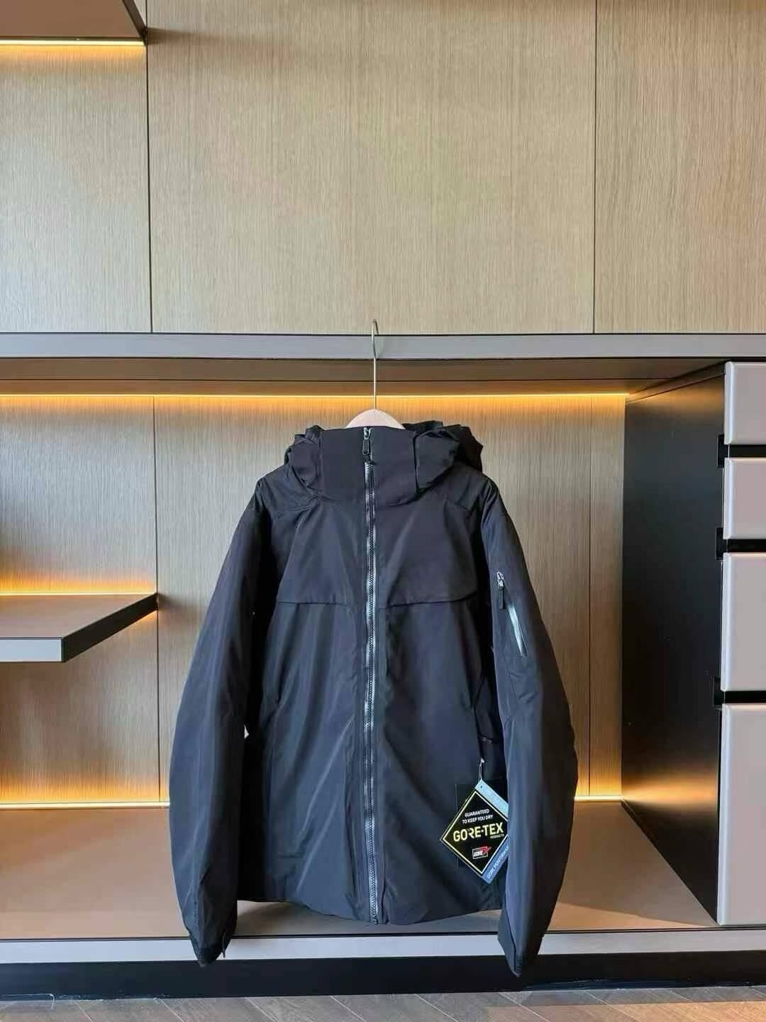 Unisex GORE-TEX Ski Down Jacket 750-Fill European Goose Down Waterproof Windproof Hooded Parka with Detachable Powder Skirt