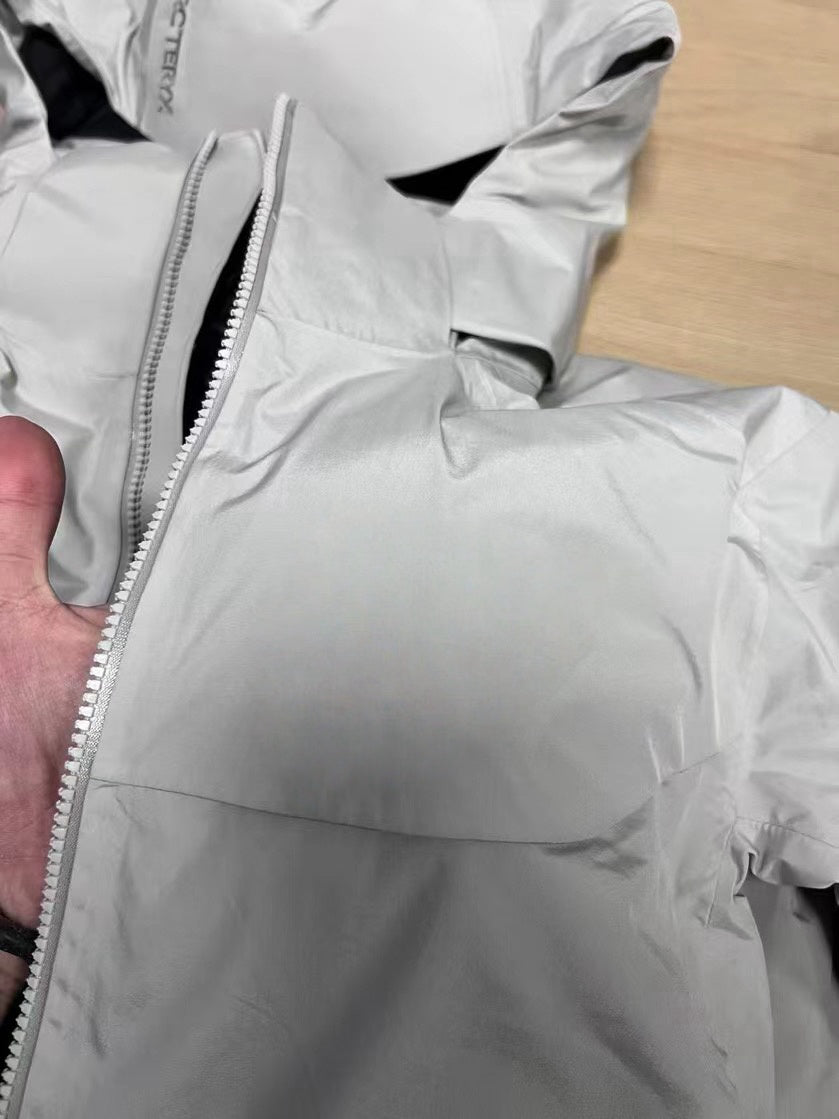 Unisex GORE-TEX Ski Down Jacket 750-Fill European Goose Down Waterproof Windproof Hooded Parka with Detachable Powder Skirt