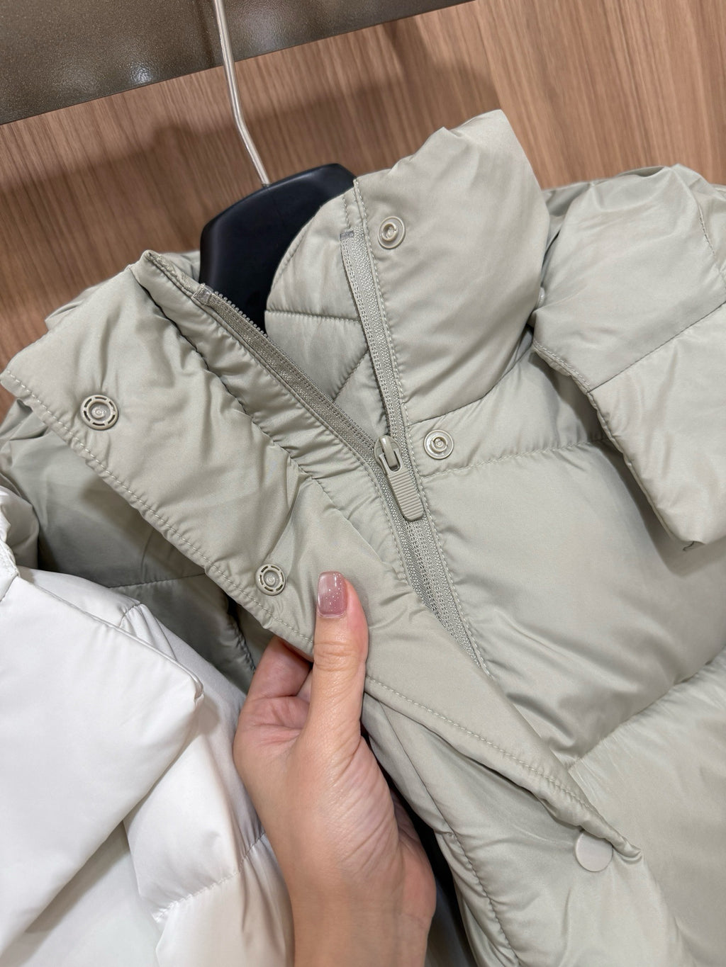 Wunder 5-Cell Women's Puffer Jacket 95% Premium White Goose Down Waist-Cinching Slimming Bread Jacket  Ultra-Warm Winter Coat 2025