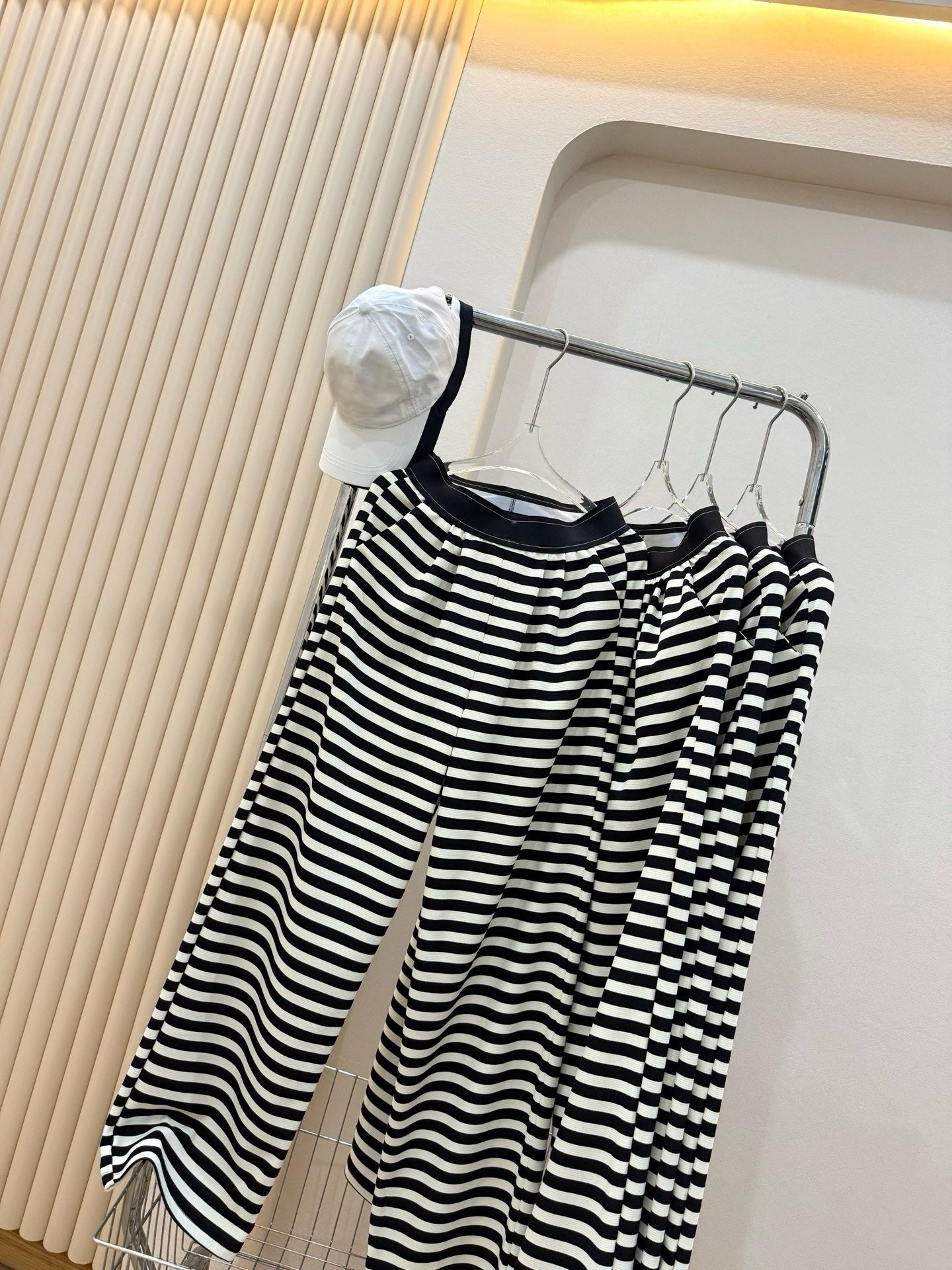 Yogo Effortless Chic Style Striped Wide-Leg Pants Draped Straight Knitted Slimming Versatile Elastic Waistband Casual Wide-Leg Pants