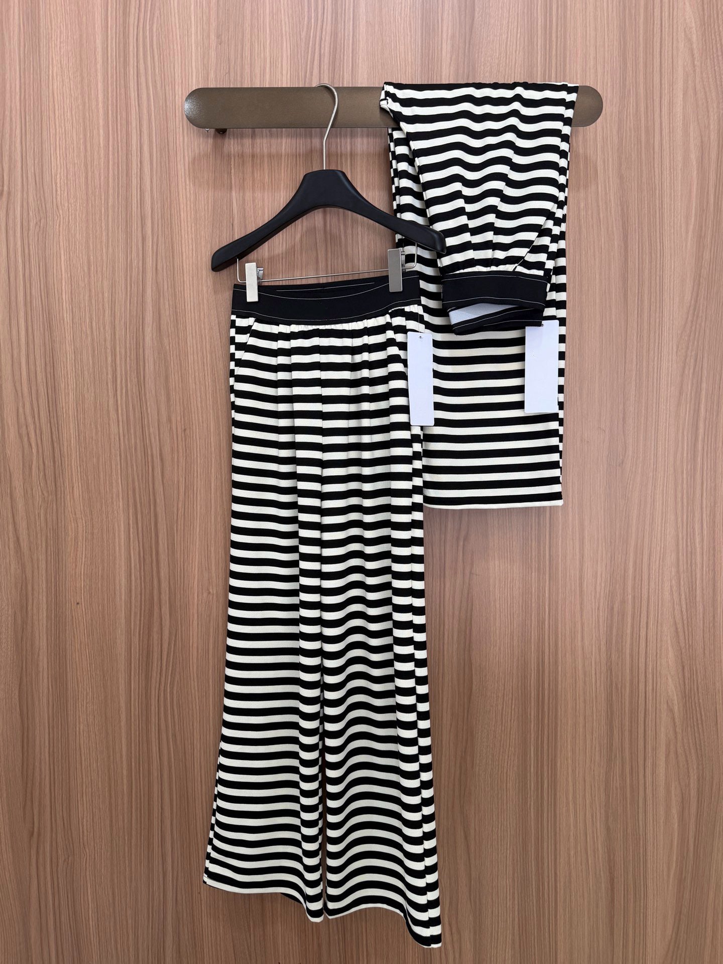 Yogo Effortless Chic Style Striped Wide-Leg Pants Draped Straight Knitted Slimming Versatile Elastic Waistband Casual Wide-Leg Pants