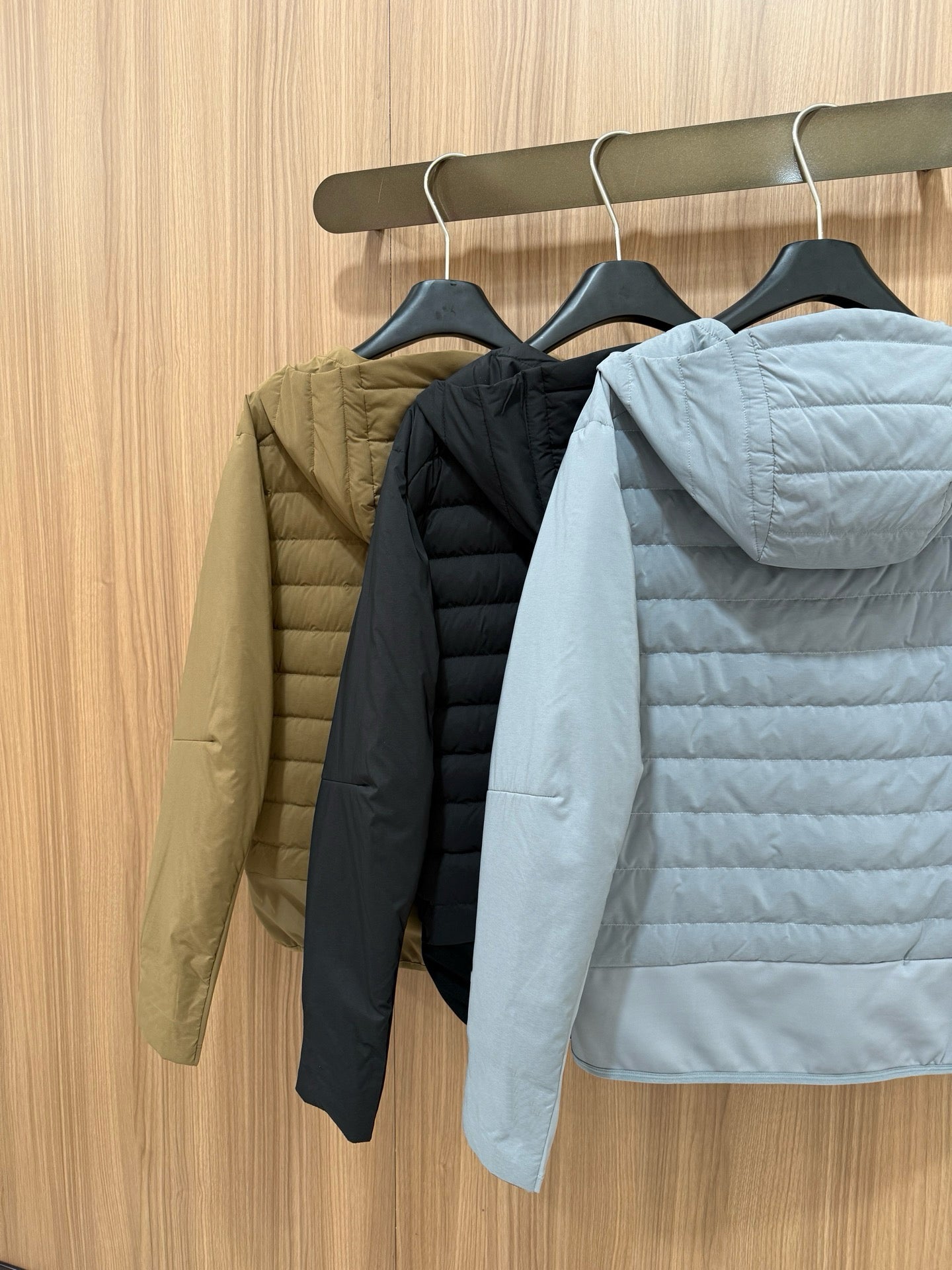 Down for It All Ultra-Light Slimming Goose Down Jacket – High-Performance "Ribbed" Puffer – Zero-Weight Warmth with Underarm Stretch Panels for Fitness & Style