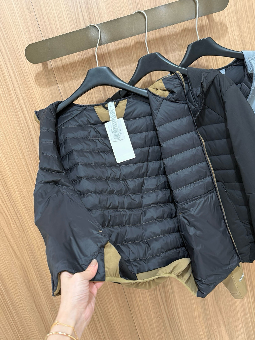 Down for It All Ultra-Light Slimming Goose Down Jacket – High-Performance "Ribbed" Puffer – Zero-Weight Warmth with Underarm Stretch Panels for Fitness & Style