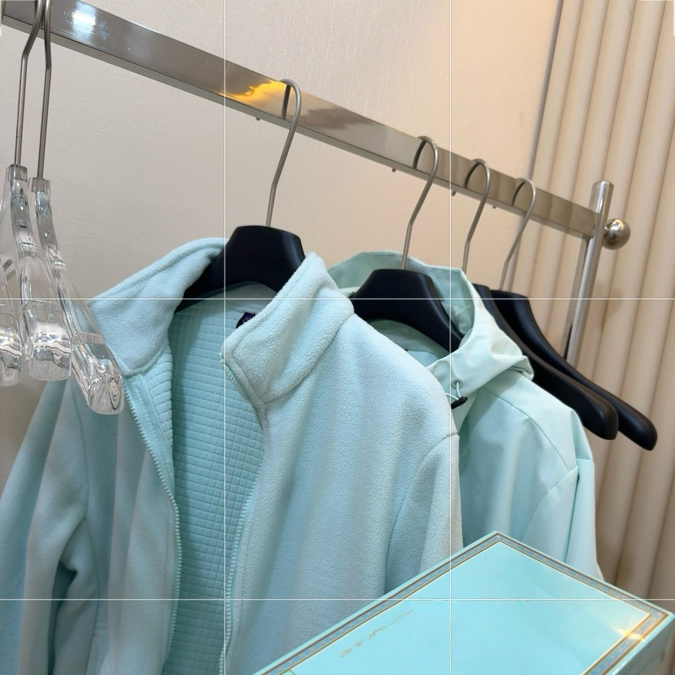 3-in-1 Waterproof Outdoor Shell Jacket with Detachable Grid Fleece Inner – Ultra-Light Thermal Windbreaker for Hiking & Daily Wear Unisex 7 Colors