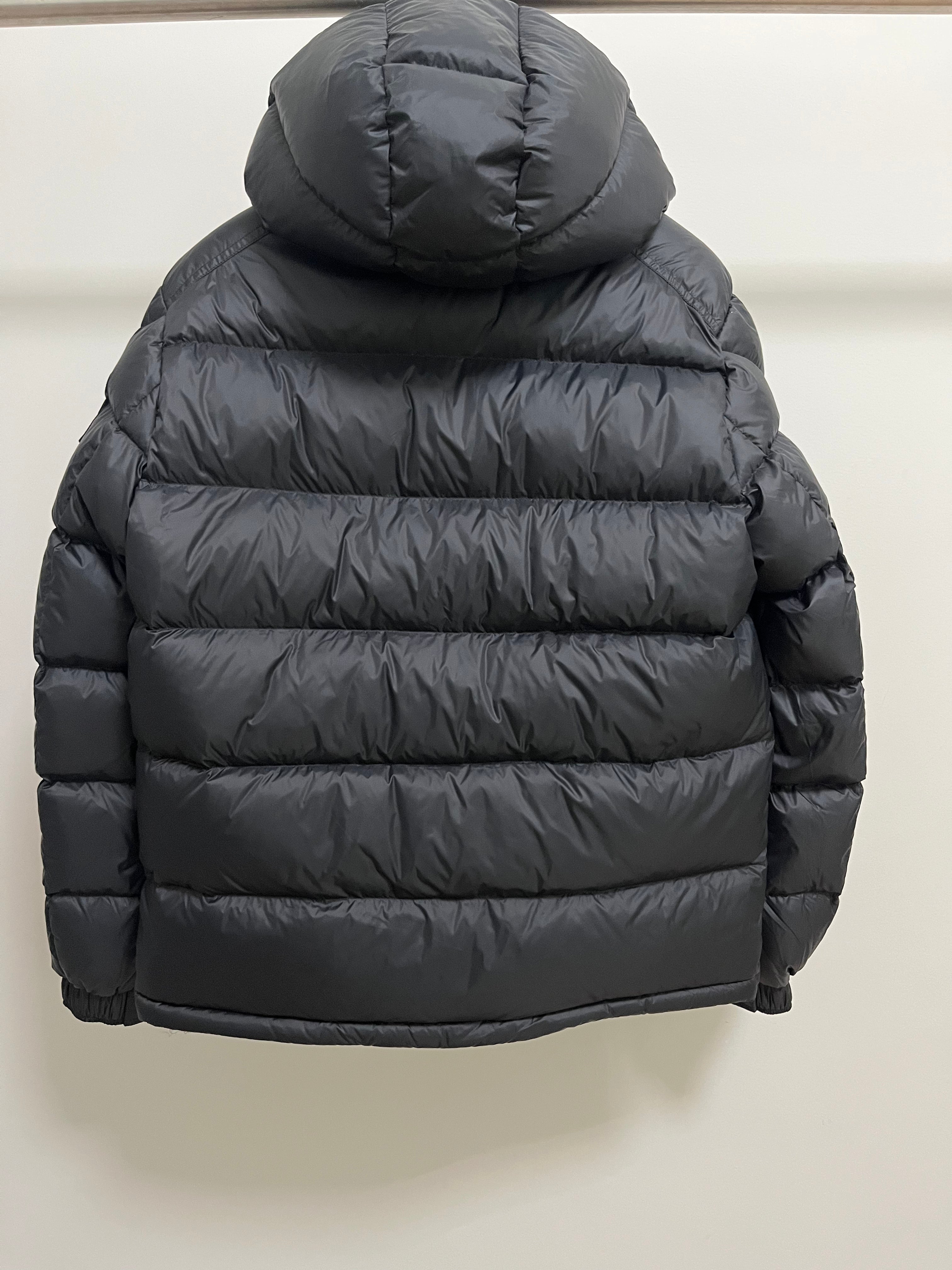 Goose DownJacket hooded  Man Unisex Endurable Easy Clean Warm Lightweight 850FP model 1903