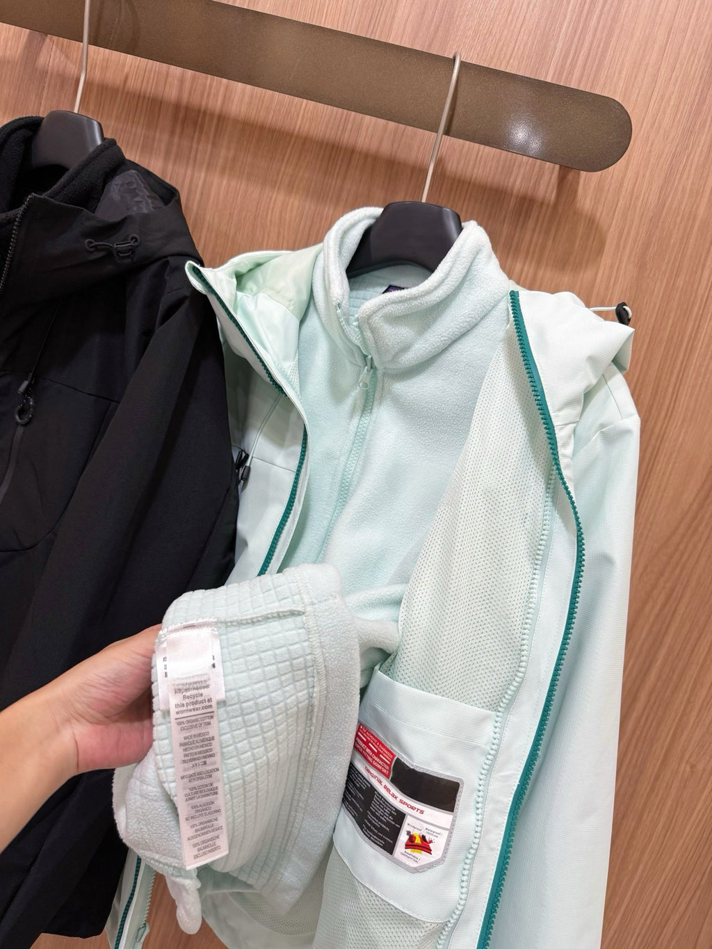 3-in-1 Waterproof Outdoor Shell Jacket with Detachable Grid Fleece Inner – Ultra-Light Thermal Windbreaker for Hiking & Daily Wear Unisex 7 Colors