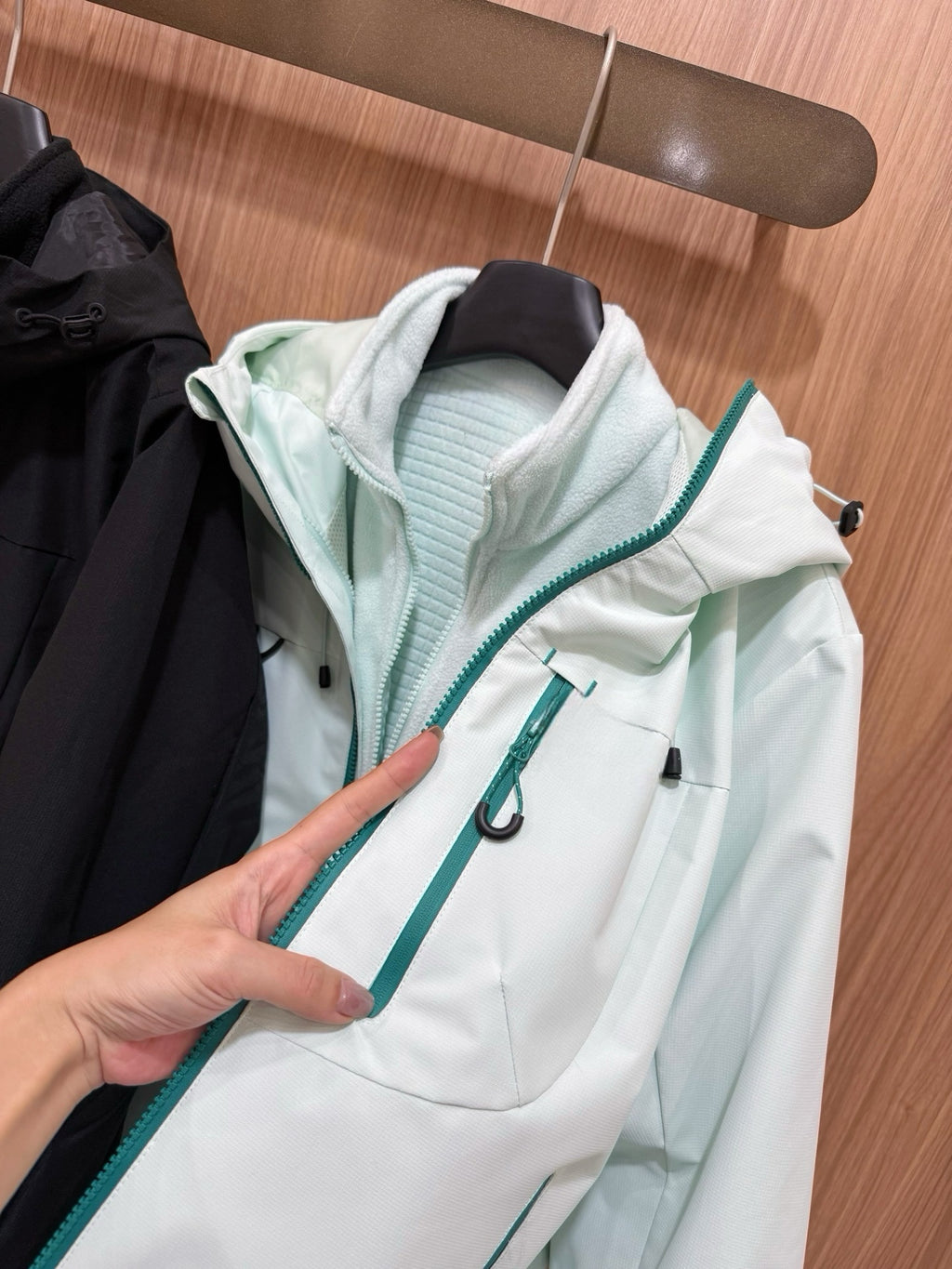 3-in-1 Waterproof Outdoor Shell Jacket with Detachable Grid Fleece Inner – Ultra-Light Thermal Windbreaker for Hiking & Daily Wear Unisex 7 Colors