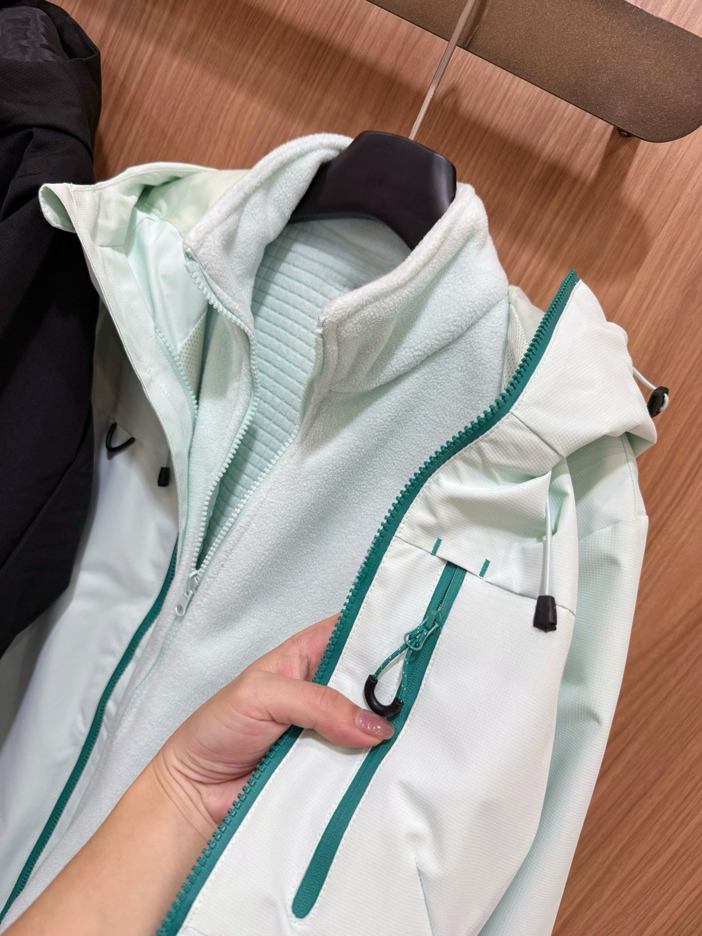 3-in-1 Waterproof Outdoor Shell Jacket with Detachable Grid Fleece Inner – Ultra-Light Thermal Windbreaker for Hiking & Daily Wear Unisex 7 Colors