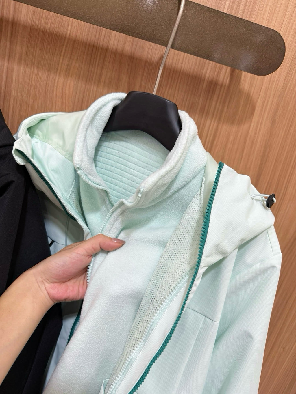 3-in-1 Waterproof Outdoor Shell Jacket with Detachable Grid Fleece Inner – Ultra-Light Thermal Windbreaker for Hiking & Daily Wear Unisex 7 Colors