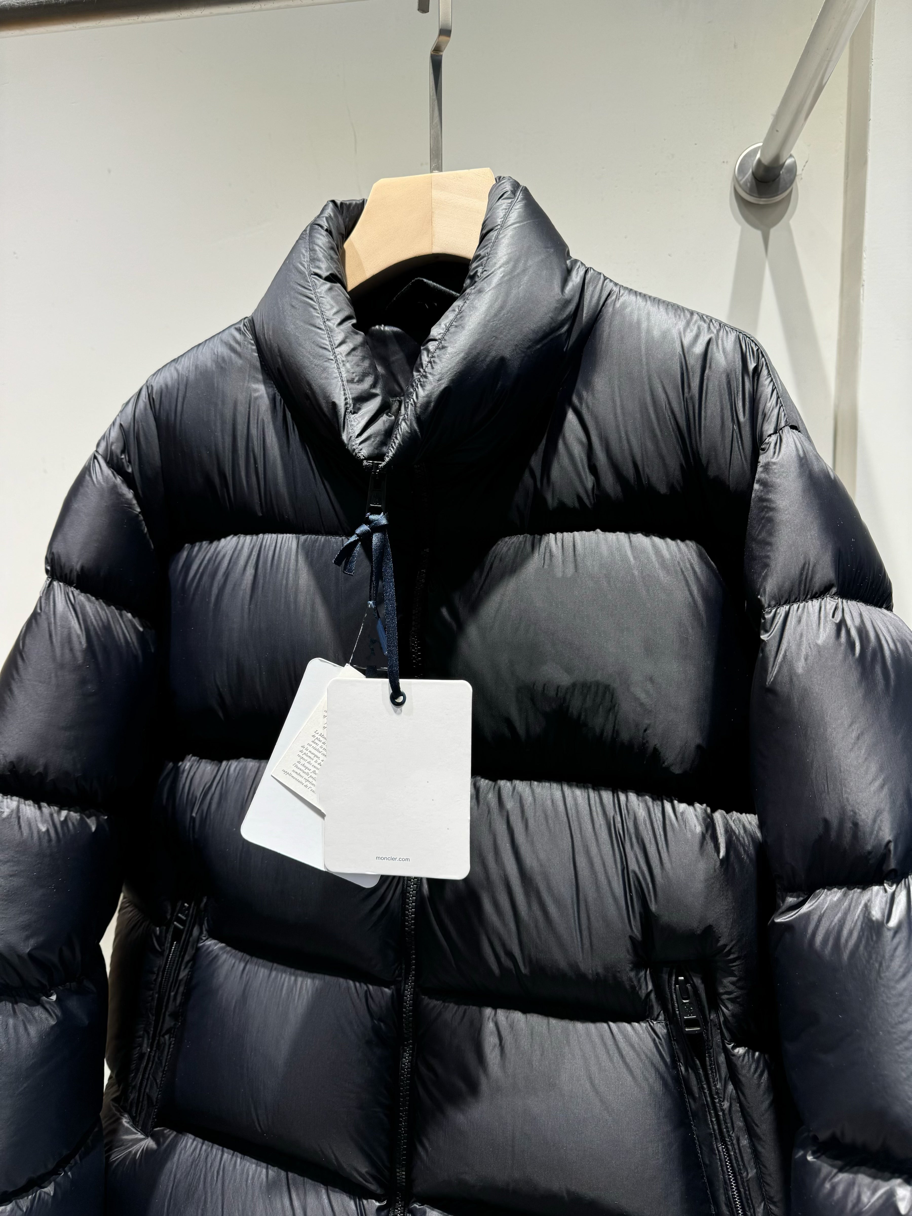 Duck down jacket With Hood Man Women Unisex Warm Black Easy Clean Classic Lightweight model 2452