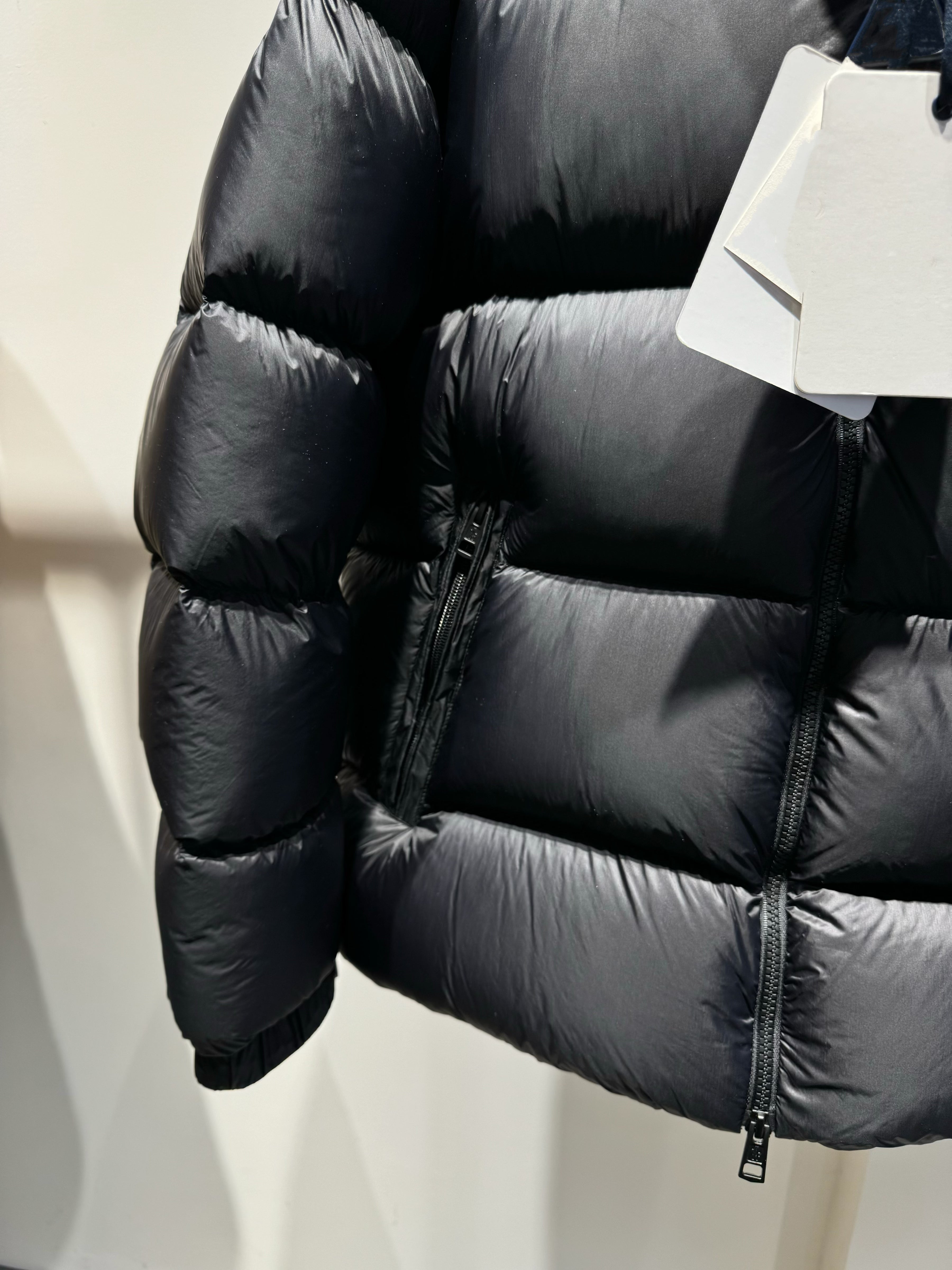 Duck down jacket With Hood Man Women Unisex Warm Black Easy Clean Classic Lightweight model 2452