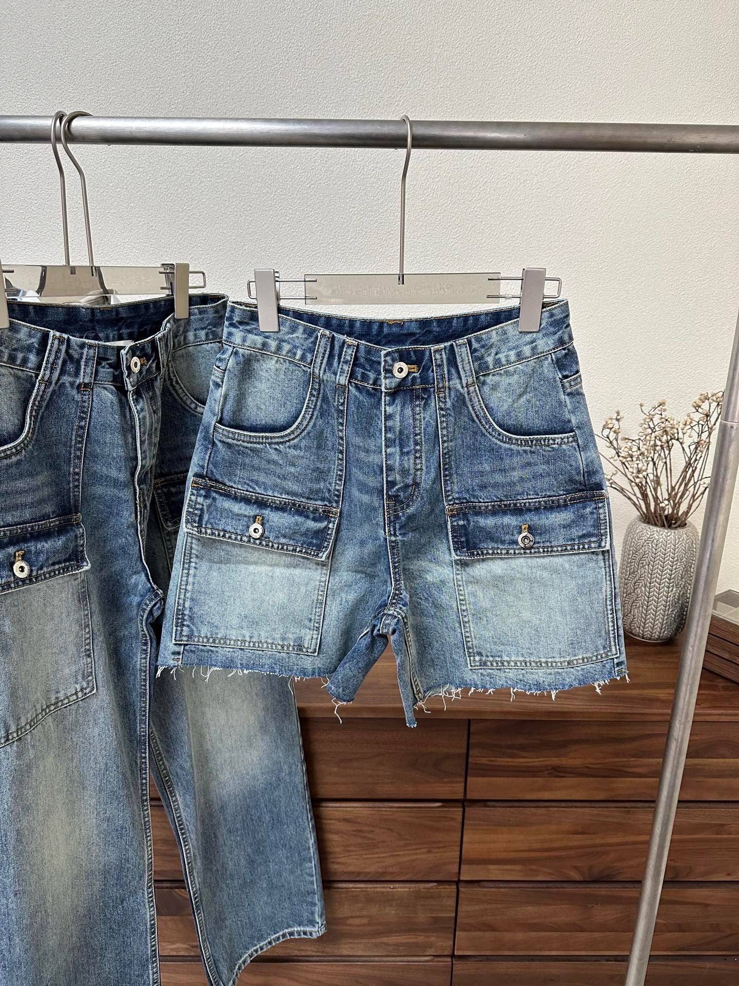 Women's High-Waist Multi-Pocket Vintage Blue Denim Shorts & Pants Cargo-Inspired Stretchy