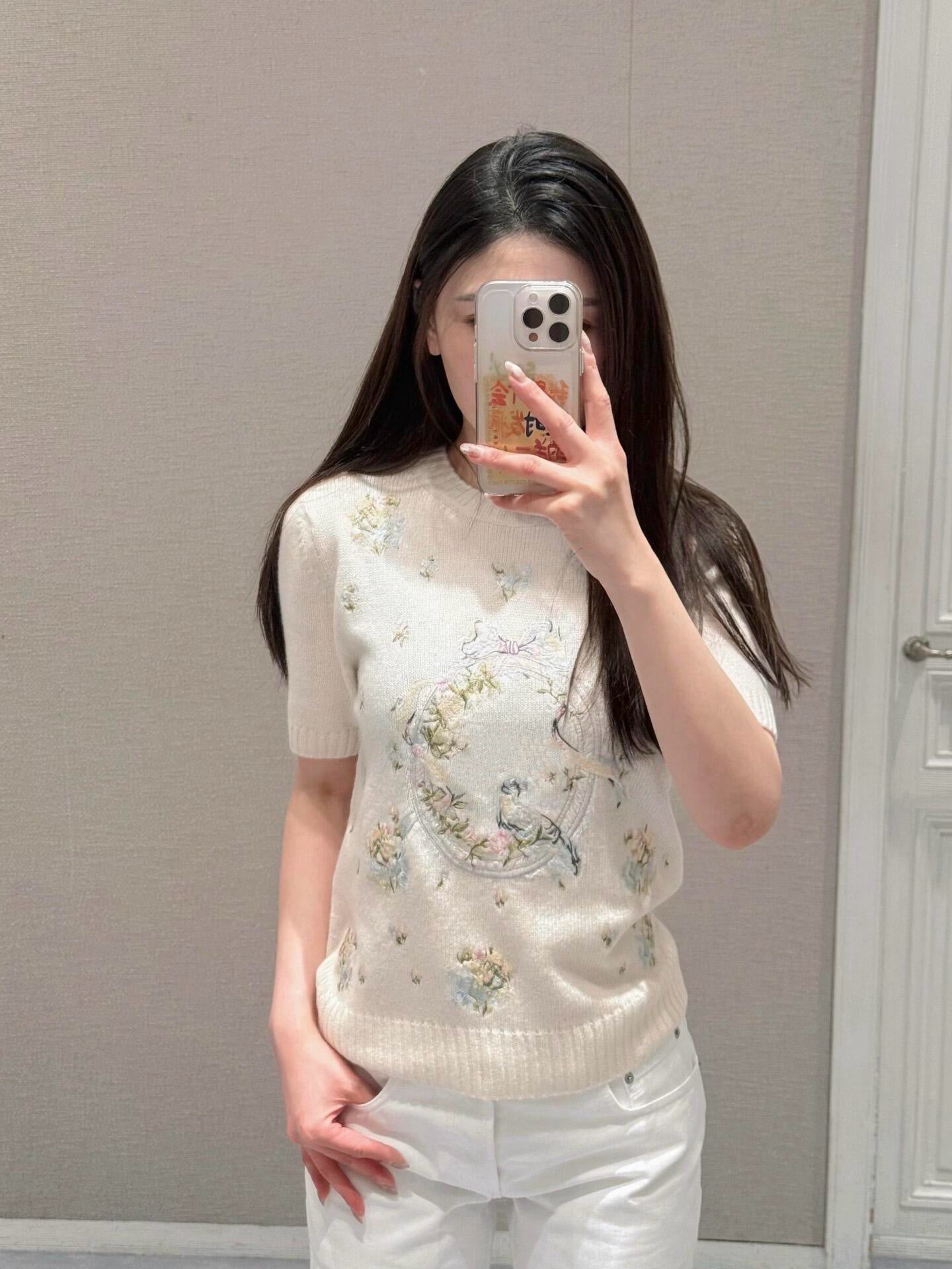 Artisanal Floral Embroidery Cashmere Set: Long/Short Sleeve Knit Top + Classic White Straight-Leg Jeans - Premium 97% Cashmere & 100% Cotton