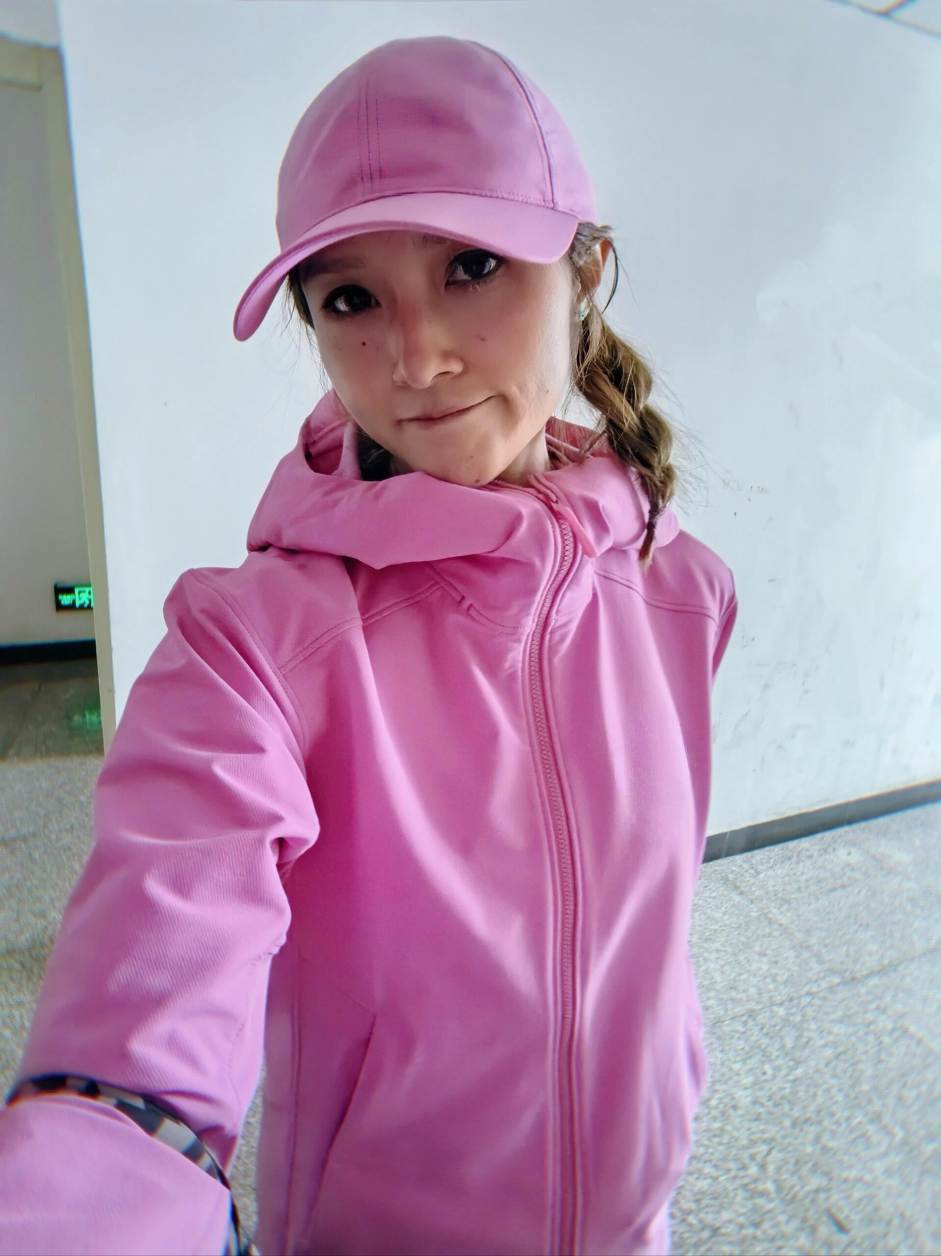 Premium Women's Hoody Softshell Jacket - Custom Windproof & Water-Resistant Outdoor Shell - Slim Fit Tactical Hiking Jacket