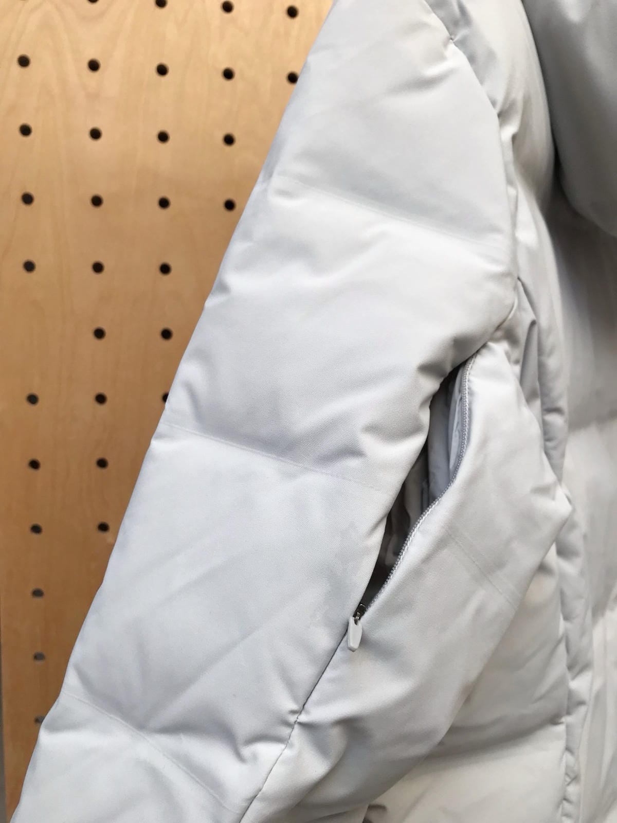 Flix and Ponyo Men's/Women's Waterproof Hooded Duck Down Puffer Jacket for Winter Outdoor Sports Unisex