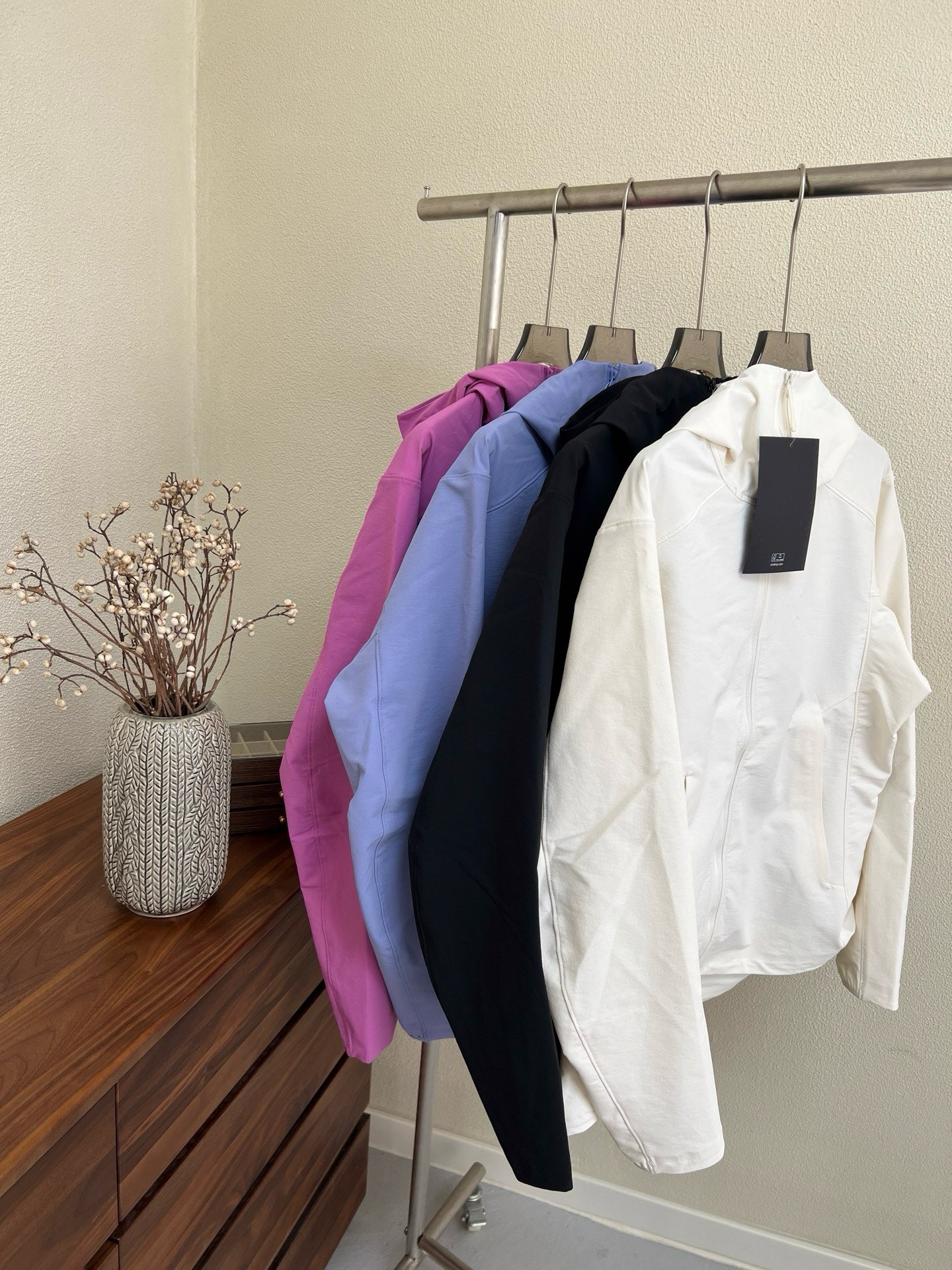 Premium Women's Hoody Softshell Jacket - Custom Windproof & Water-Resistant Outdoor Shell - Slim Fit Tactical Hiking Jacket