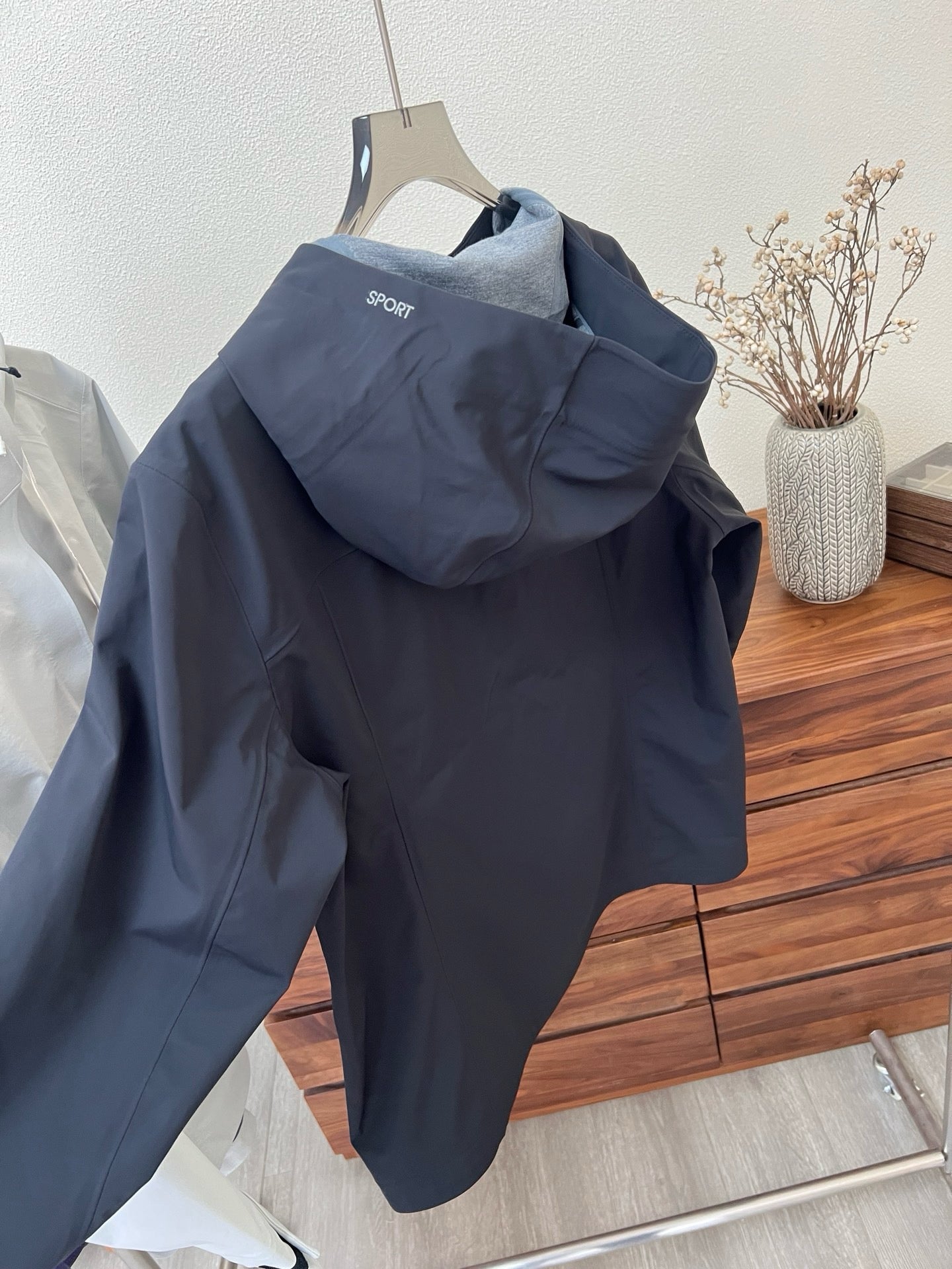 Women's Waterproof Softshell Jacket - Professional Windproof Hooded Windbreaker - Full Taped Seams &amp; 3D Logo Techwear Shell - Breathable Spring Outdoor Coat