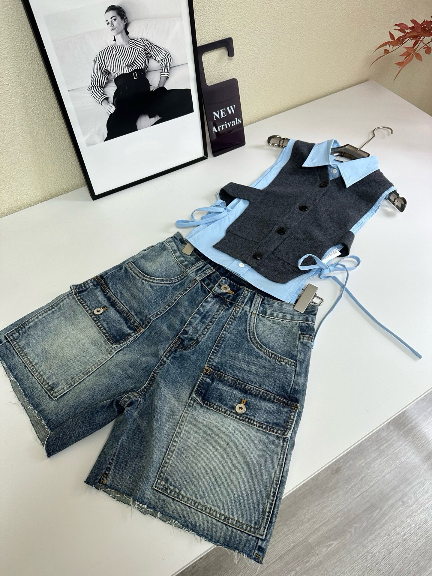 Women's High-Waist Multi-Pocket Vintage Blue Denim Shorts & Pants Cargo-Inspired Stretchy
