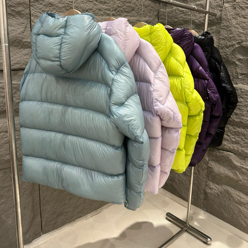 Hooded 1000 Fill Power Water-Repellent Goose Down Lightweight Insulated Outdoor Jacket for Men and Women Unisex Warm  Water-proof with Pocket 1000FP