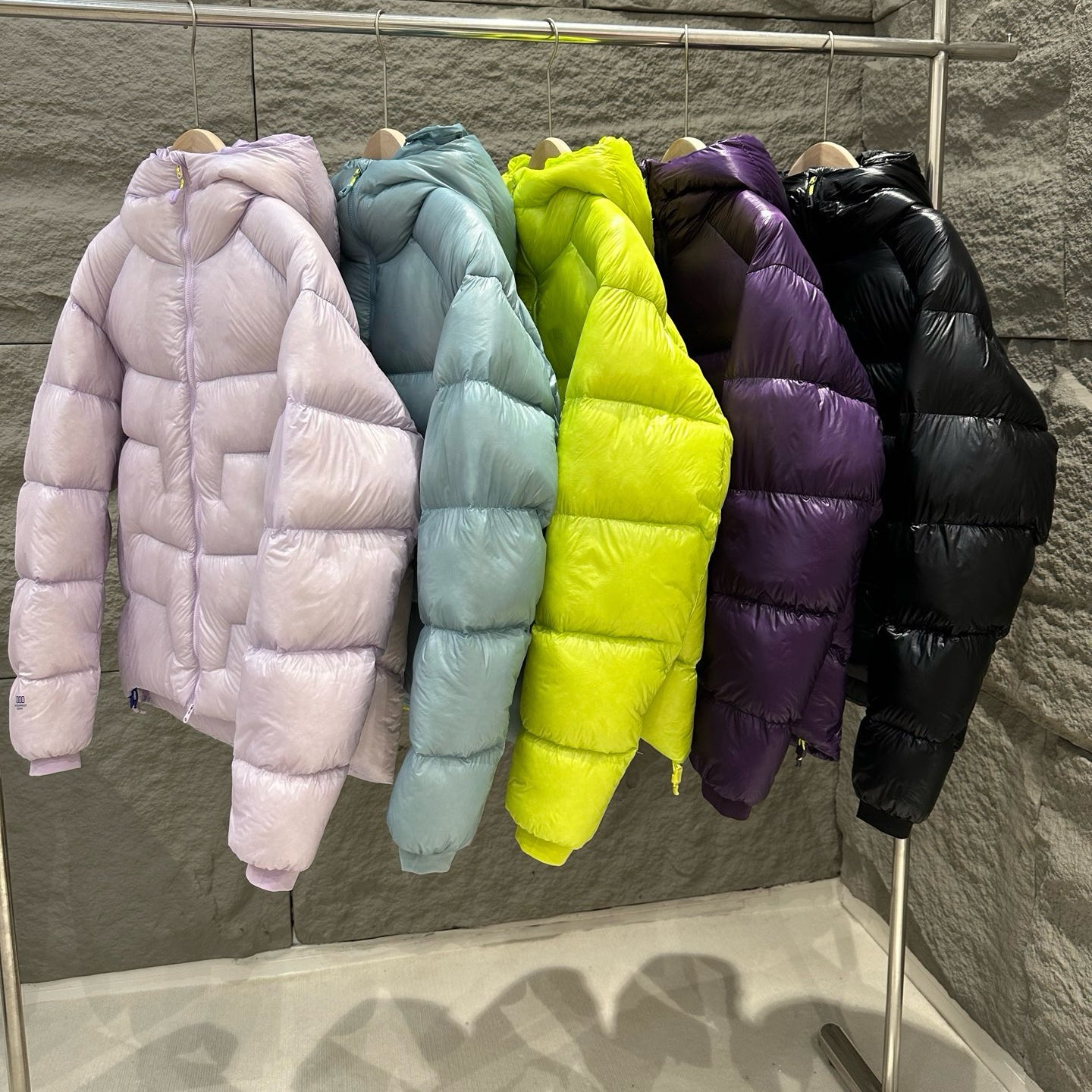 Hooded 1000 Fill Power Water-Repellent Goose Down Lightweight Insulated Outdoor Jacket for Men and Women Unisex Warm  Water-proof with Pocket 1000FP