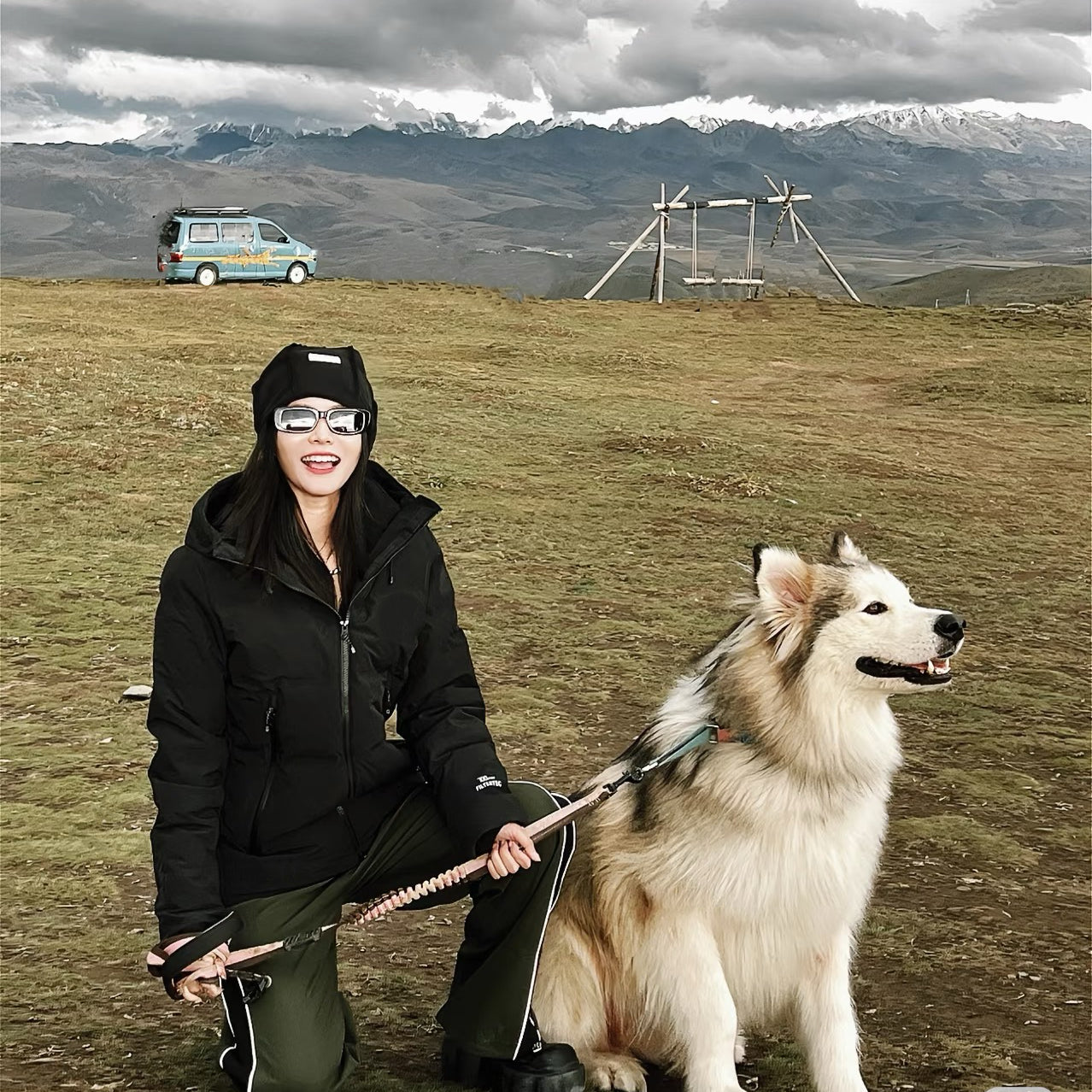 Flix and Ponyo Men's/Women's Waterproof Hooded Duck Down Puffer Jacket for Winter Outdoor Sports Unisex