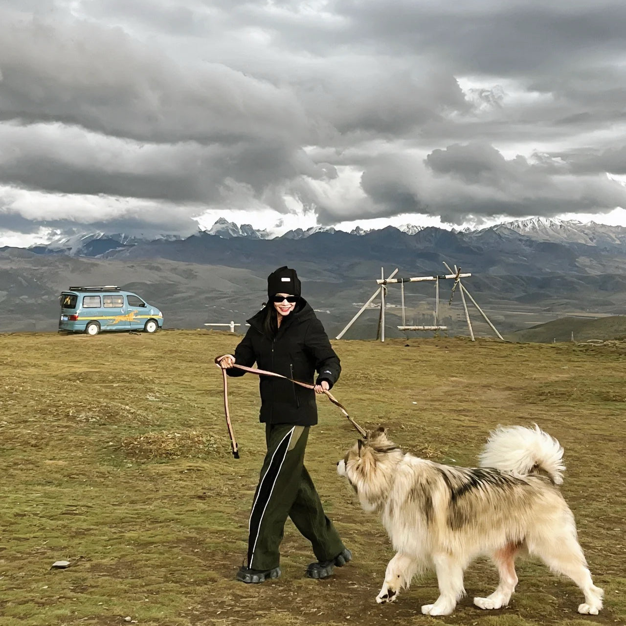 Flix and Ponyo Men's/Women's Waterproof Hooded Duck Down Puffer Jacket for Winter Outdoor Sports Unisex