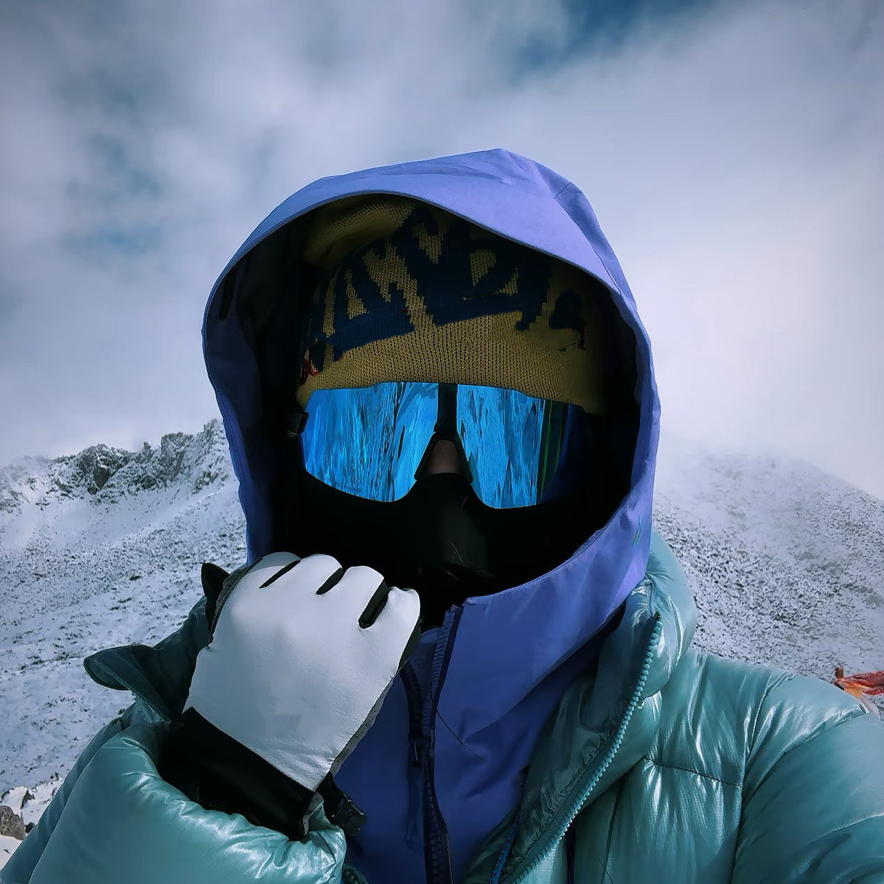 Hooded 1000 Fill Power Water-Repellent Goose Down Lightweight Insulated Outdoor Jacket for Men and Women Unisex Warm  Water-proof with Pocket 1000FP