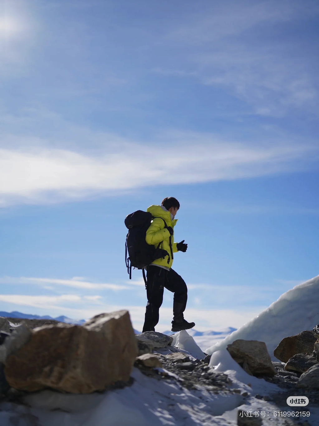 Hooded 1000 Fill Power Water-Repellent Goose Down Lightweight Insulated Outdoor Jacket for Men and Women Unisex Warm  Water-proof with Pocket 1000FP